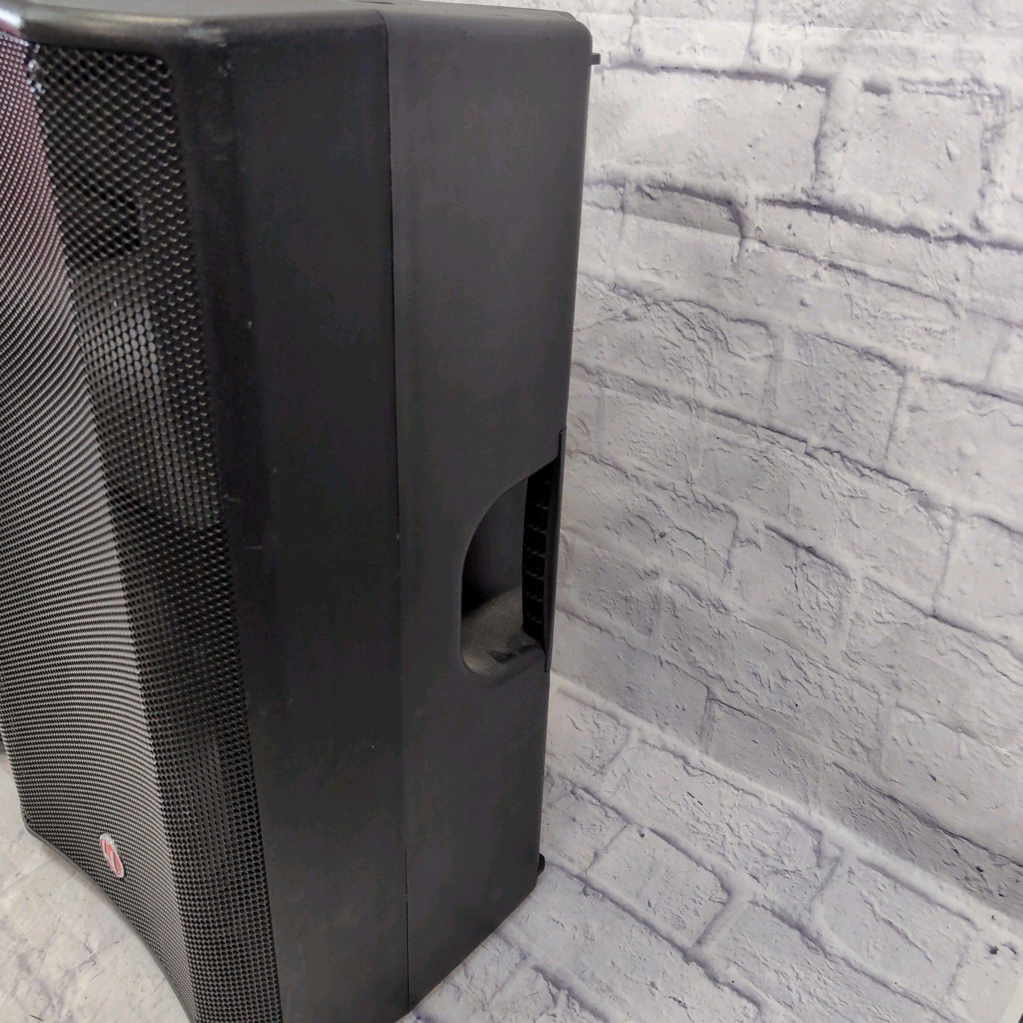 Harbinger V2215 Powered Speaker Pair Evolution Music