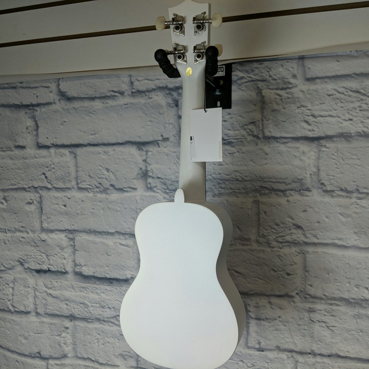 Amahi Rainbow Flower Uke
