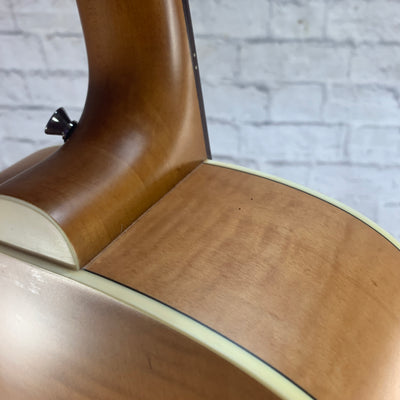 Guild Jumbo Junior Acoustic/Electric Bass
