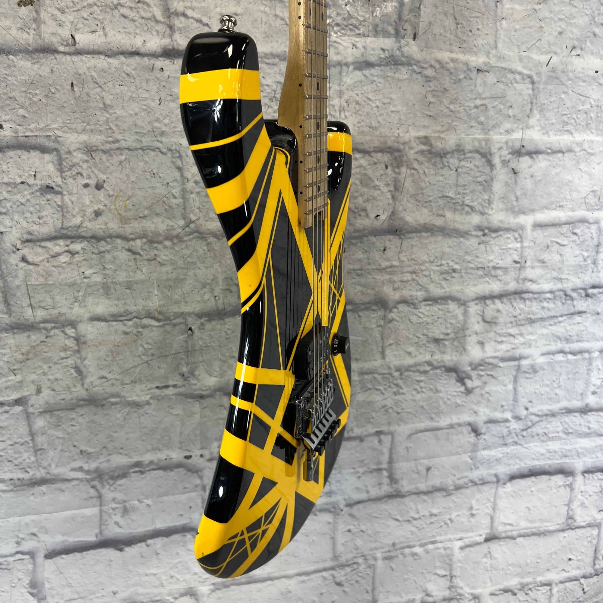 EVH Striped Series Black w Yellow Stripes Electric Guitar