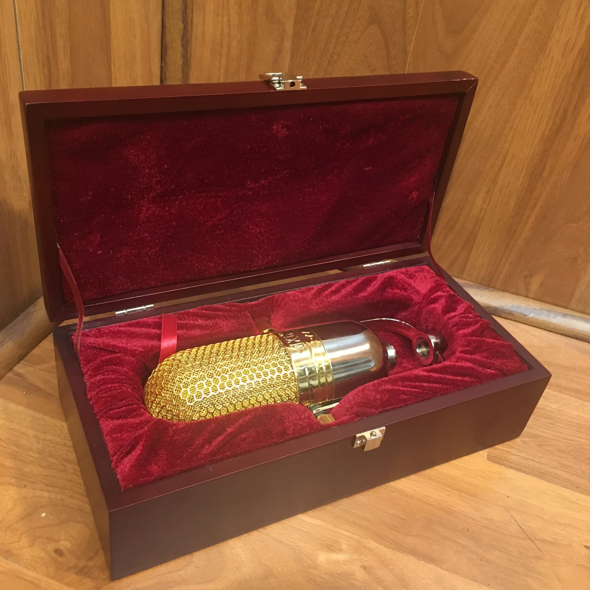 MXL R77 Studio Ribbon Microphone w/ Box