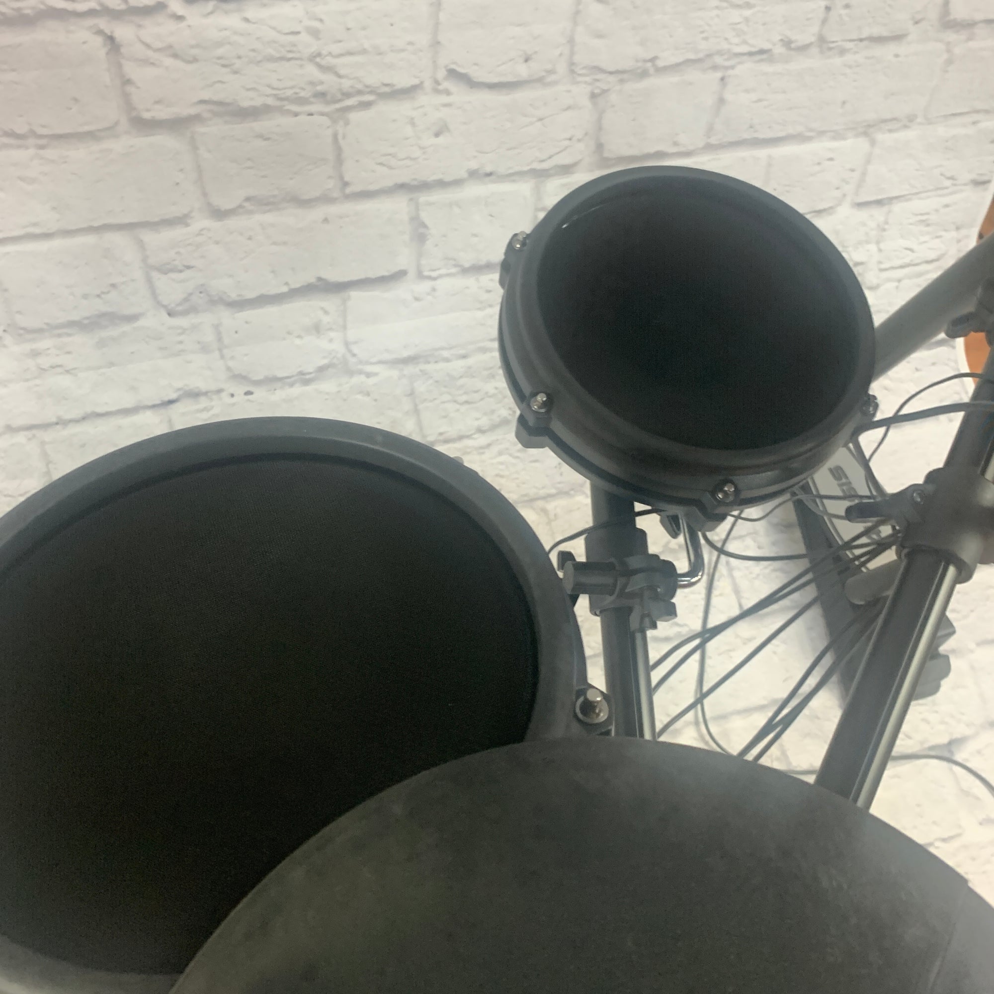 Alesis Nitro Mesh Head Electric Drum Kit