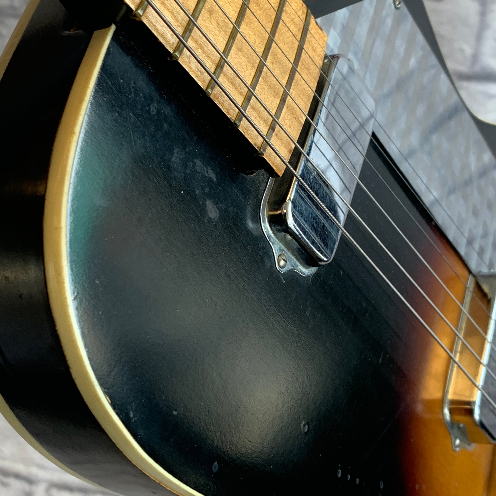 1960s Kay K1962 Value Leader Sunburst w/ Case