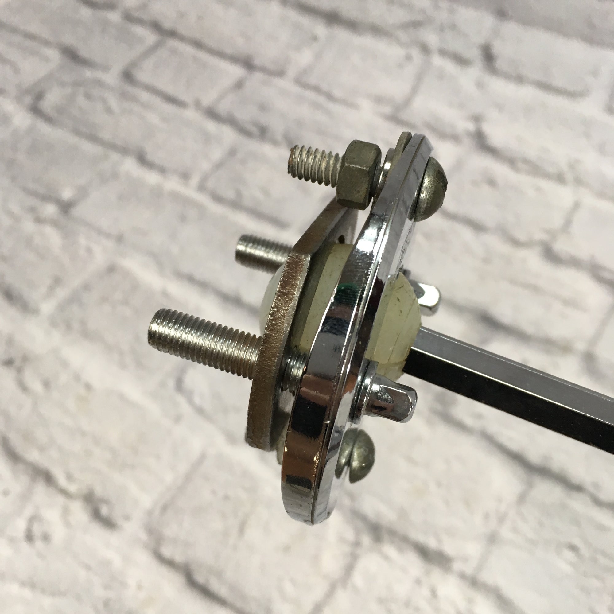 Gretsch Monster Tom Mount