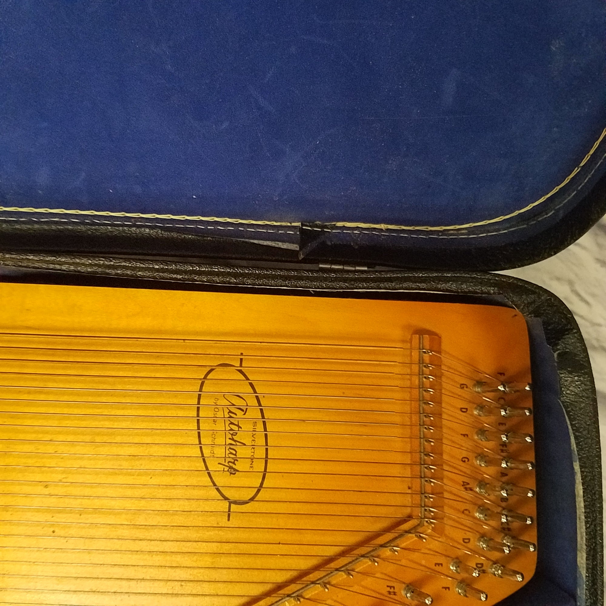Oscar Schmidt Silverstone Autoharp