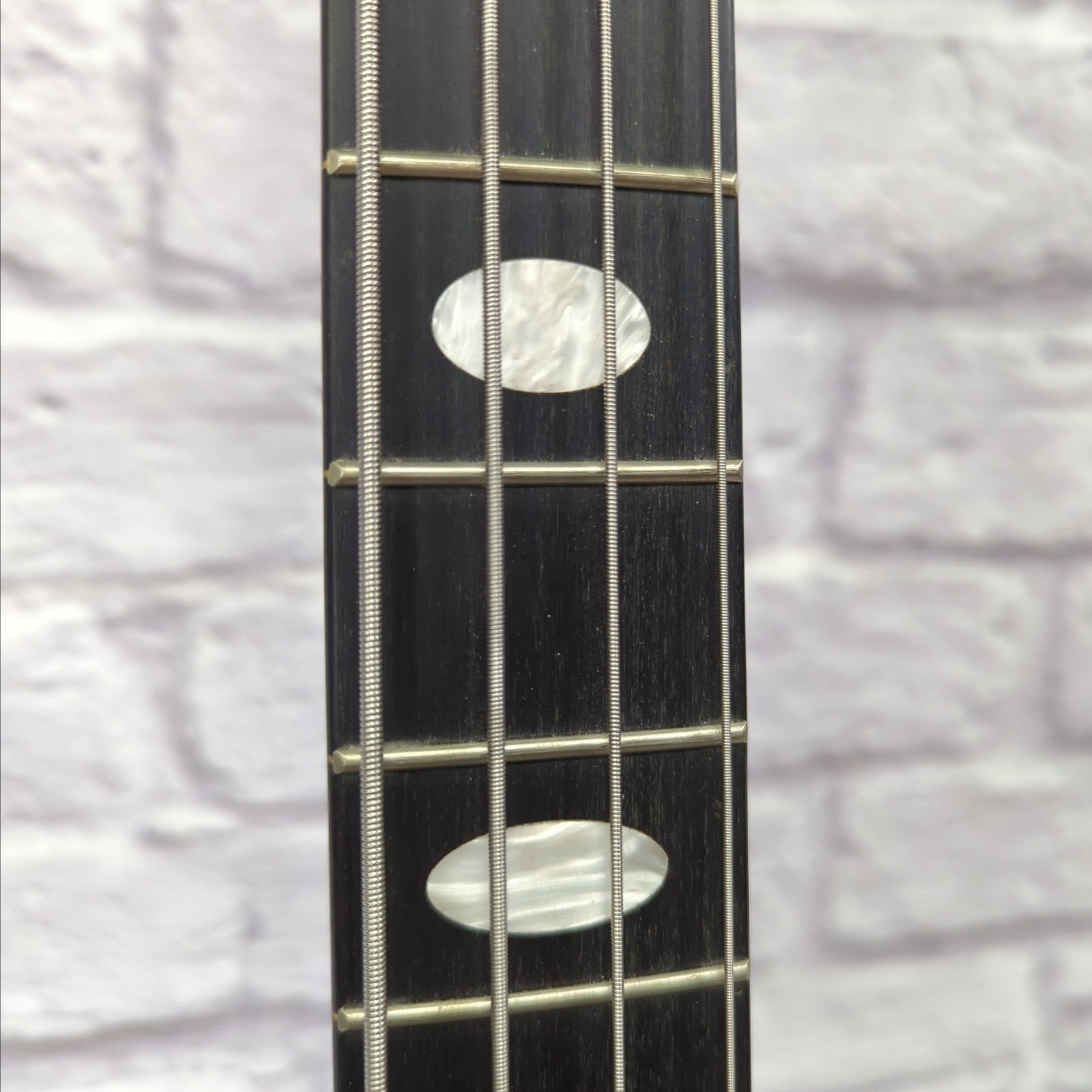 Gstyle Neck Thru 4 String Bass Guitar w/ Active Belcat Pickups
