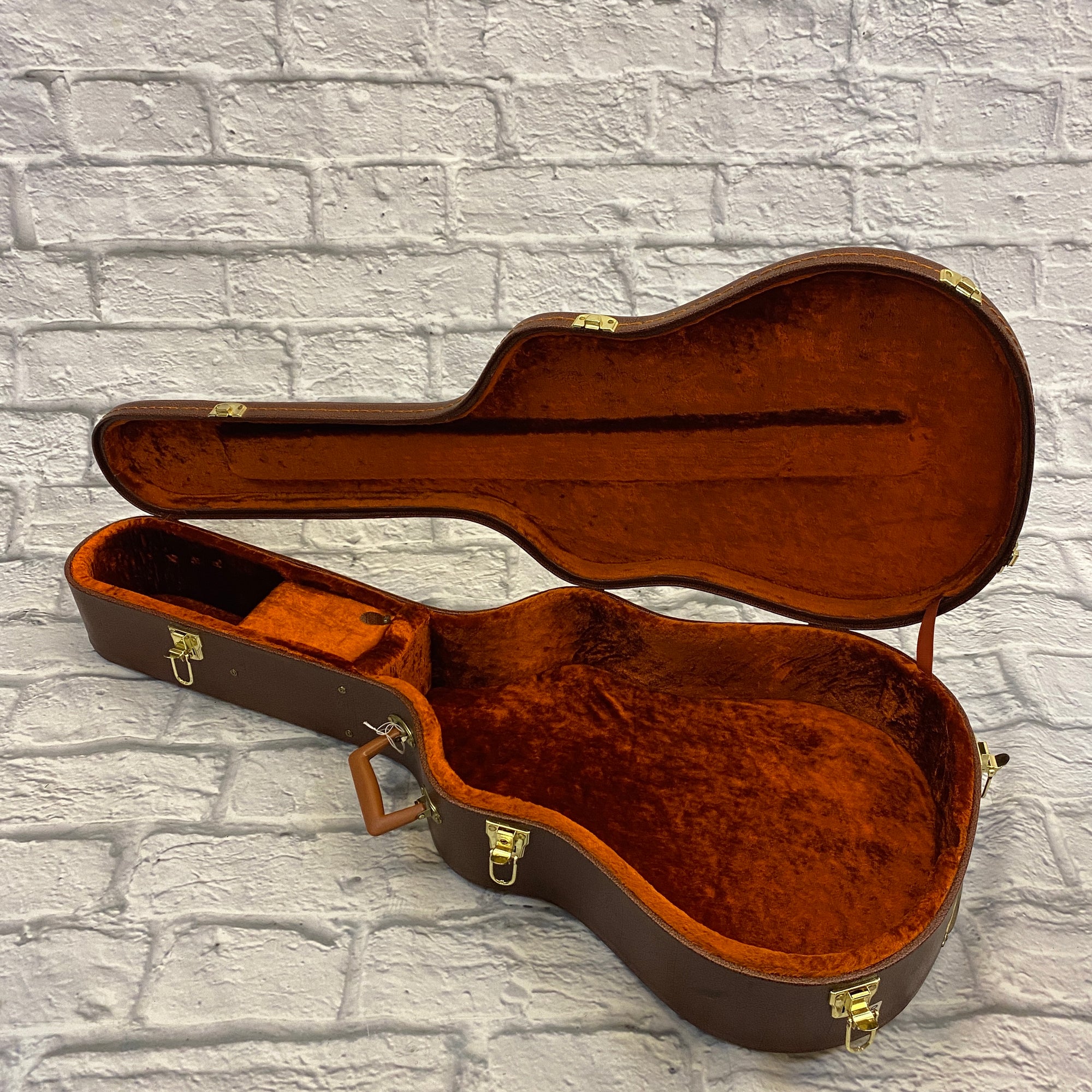 Suzuki Brown Acoustic Hard Case
