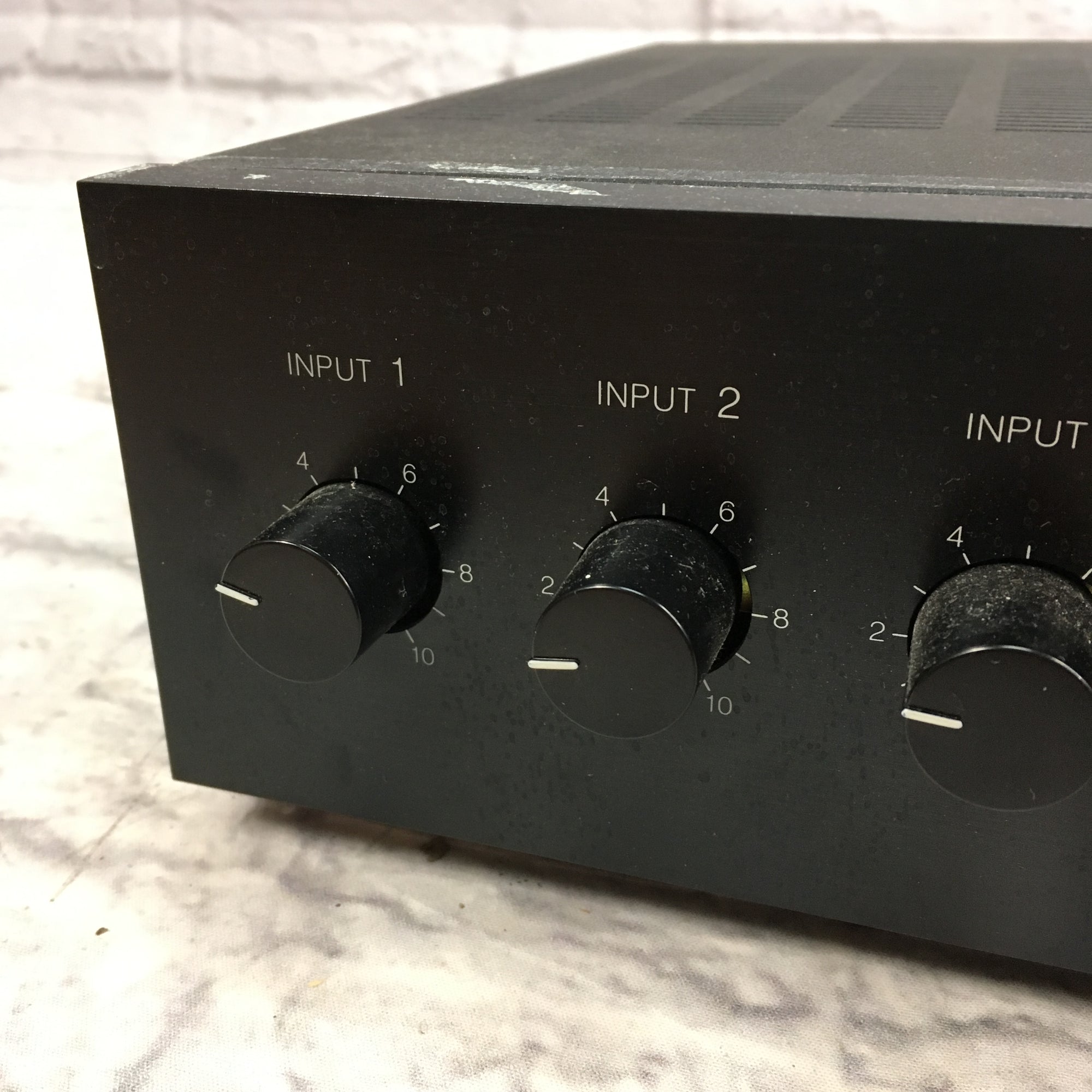 TOA A506A Powered 5 Channel Mixer