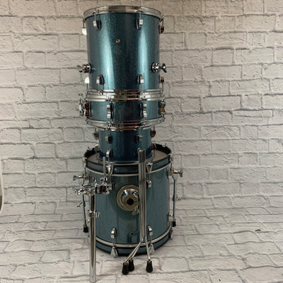 Ludwig Breakbeats 16 BD / 13 FL / 10 RT /14 SD - Azure Sparkle Drum Kit w/ Bags