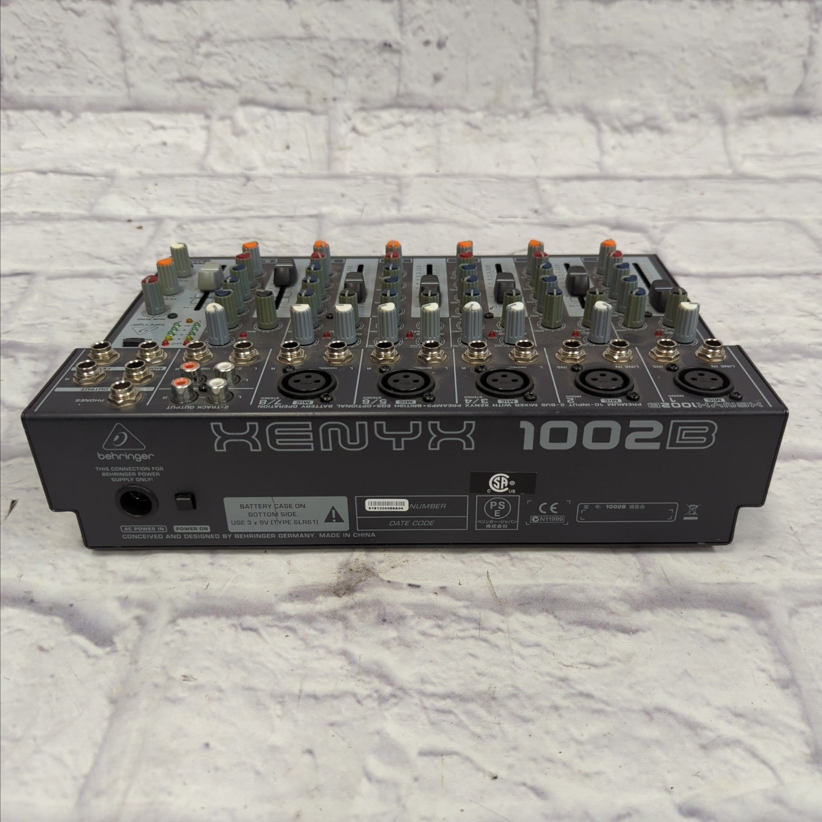 Behringer Xenyx 1002B 10-Channel Battery Powered Mixer