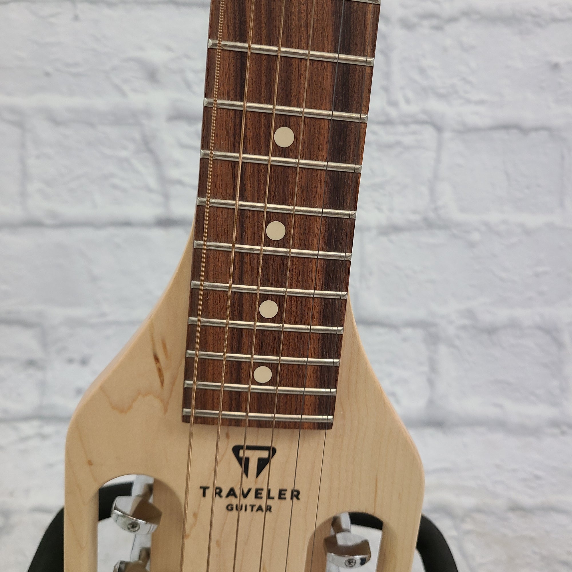 Traveler Guitar Ultra Light UL35799 Travel Acoustic Guitar
