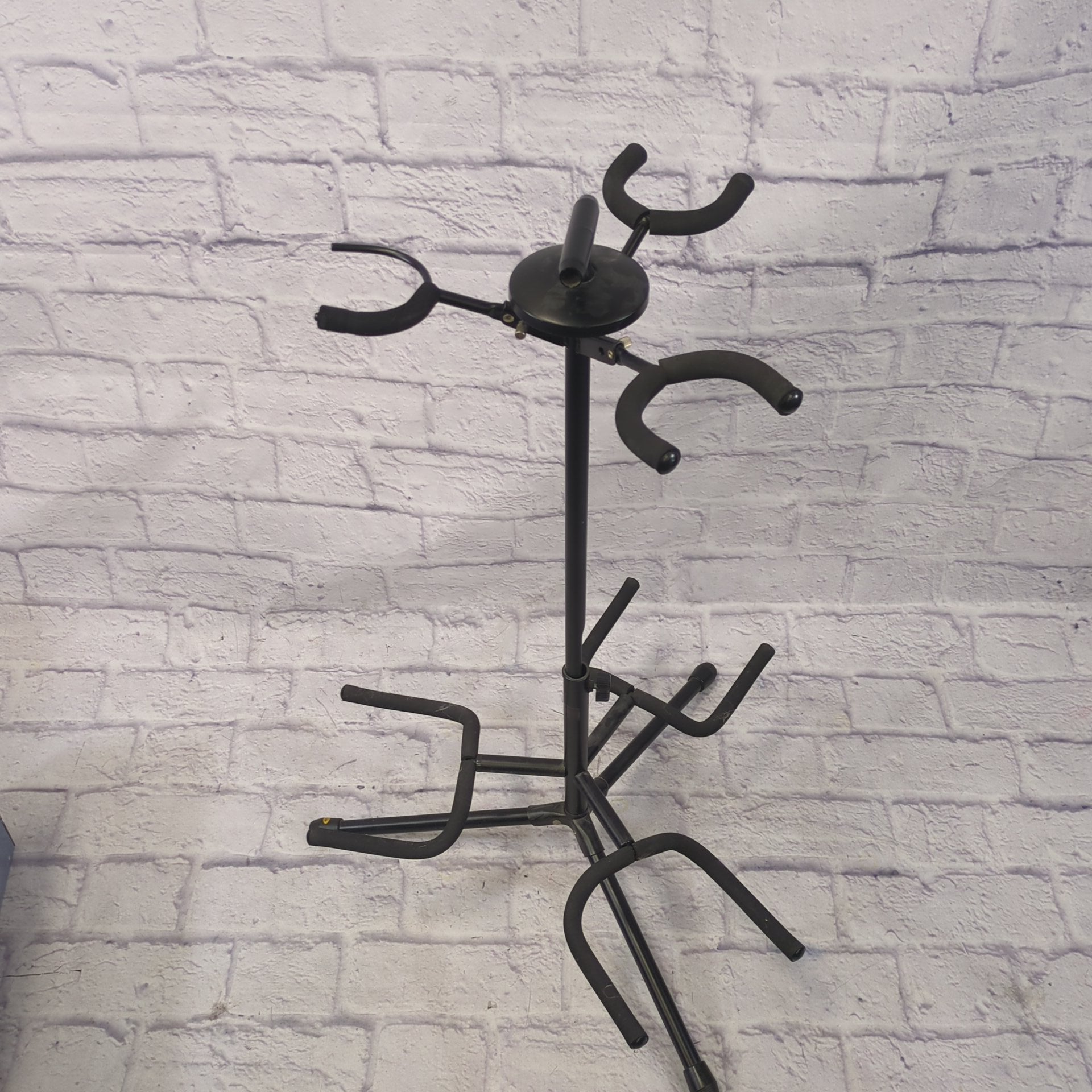 Unknown Triple Guitar Stand