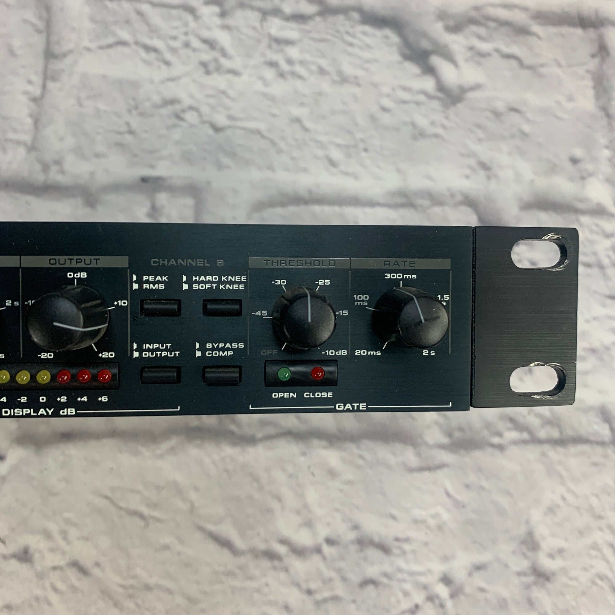 Alesis 3630 Compressor with Power Supply