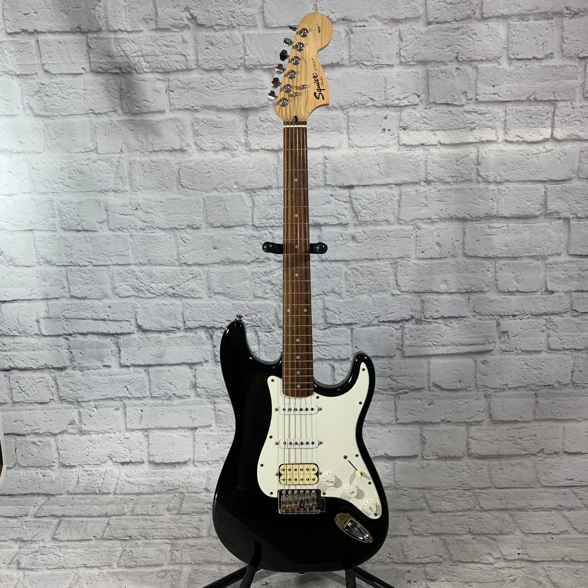 Squier Affinity Black Stratocaster HSS