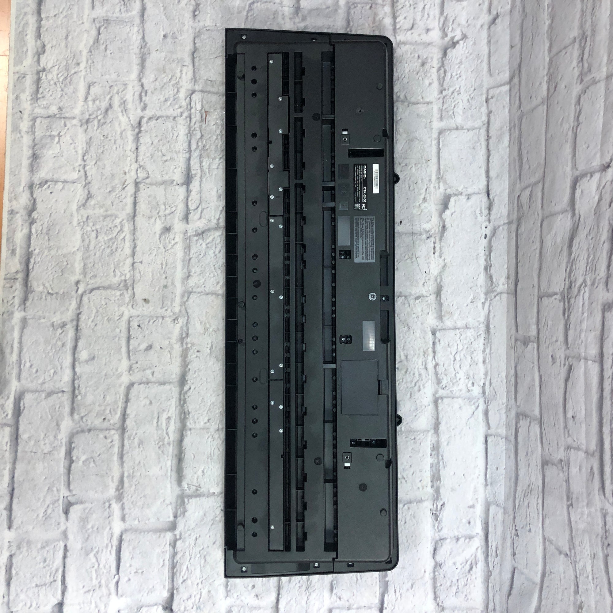 Casio CTK-2400 61-Key Electronic Keyboard