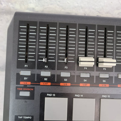 Akai MPD32 USB/MIDI Pad Controller AS IS