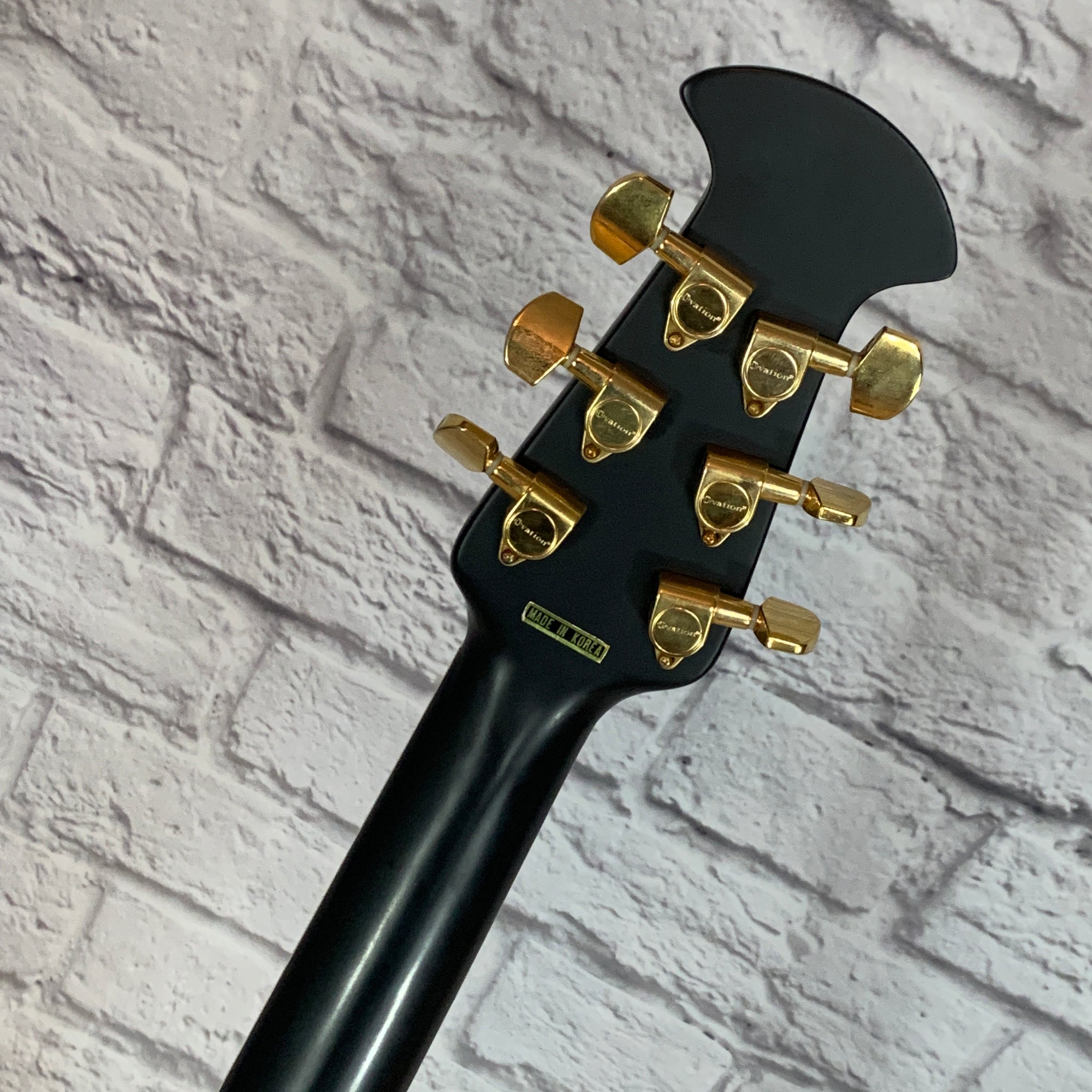 Ovation Celebrity CS 257 Acoustic-Electric