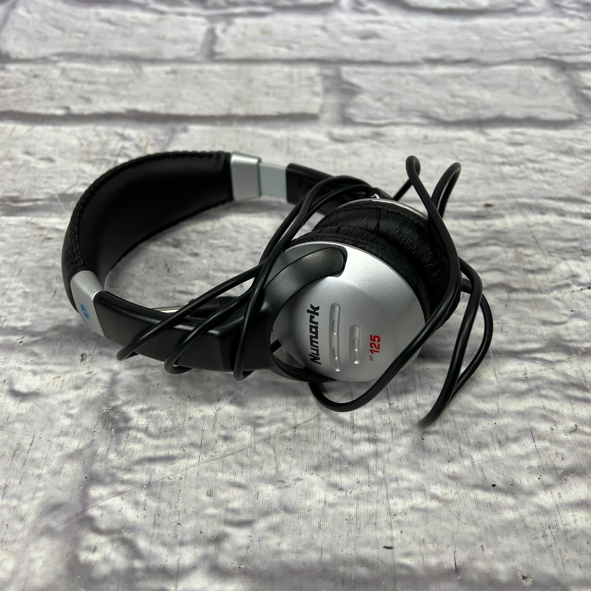 Numark HF125 Headphones