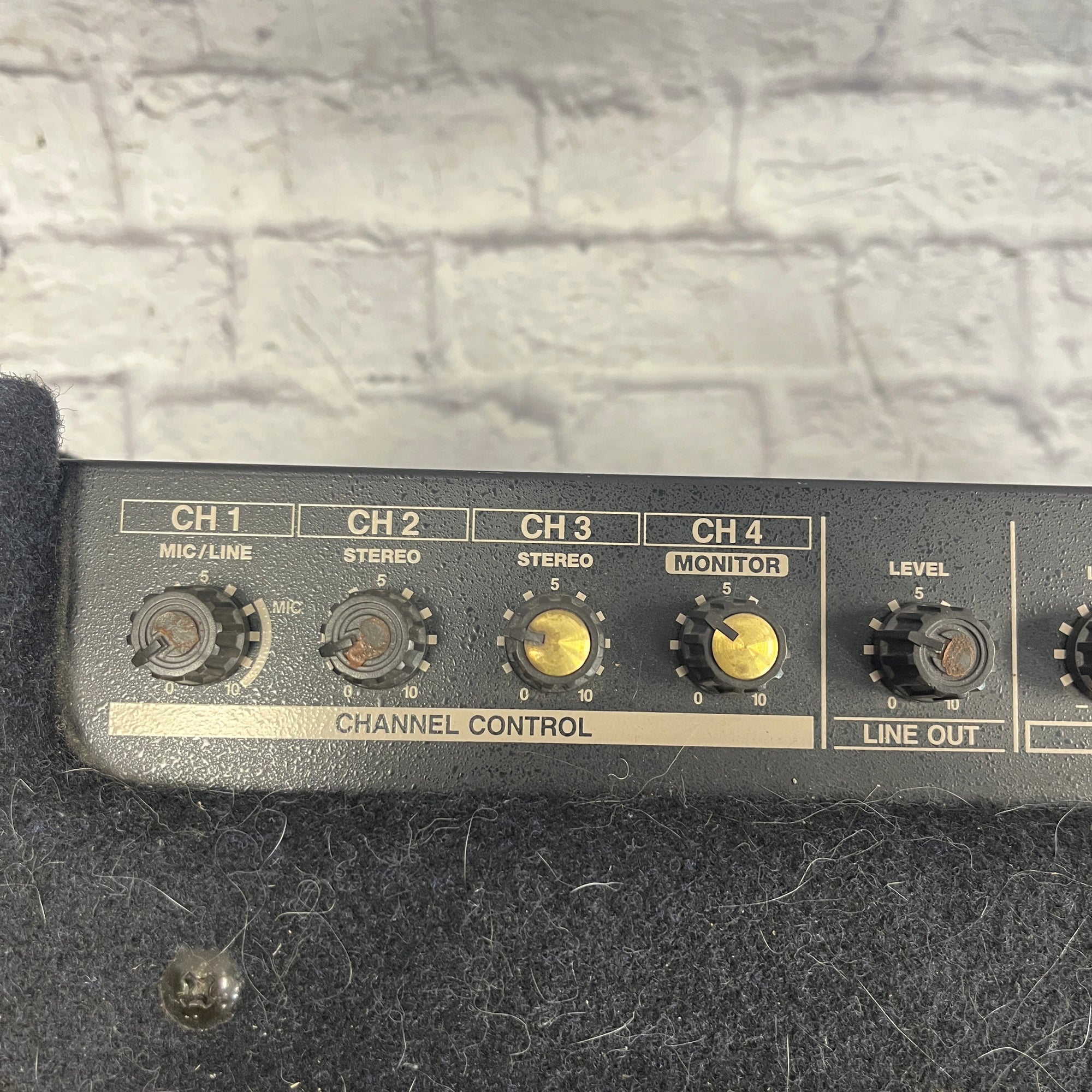 Roland KC300 Keyboard Amplifier Evolution Music