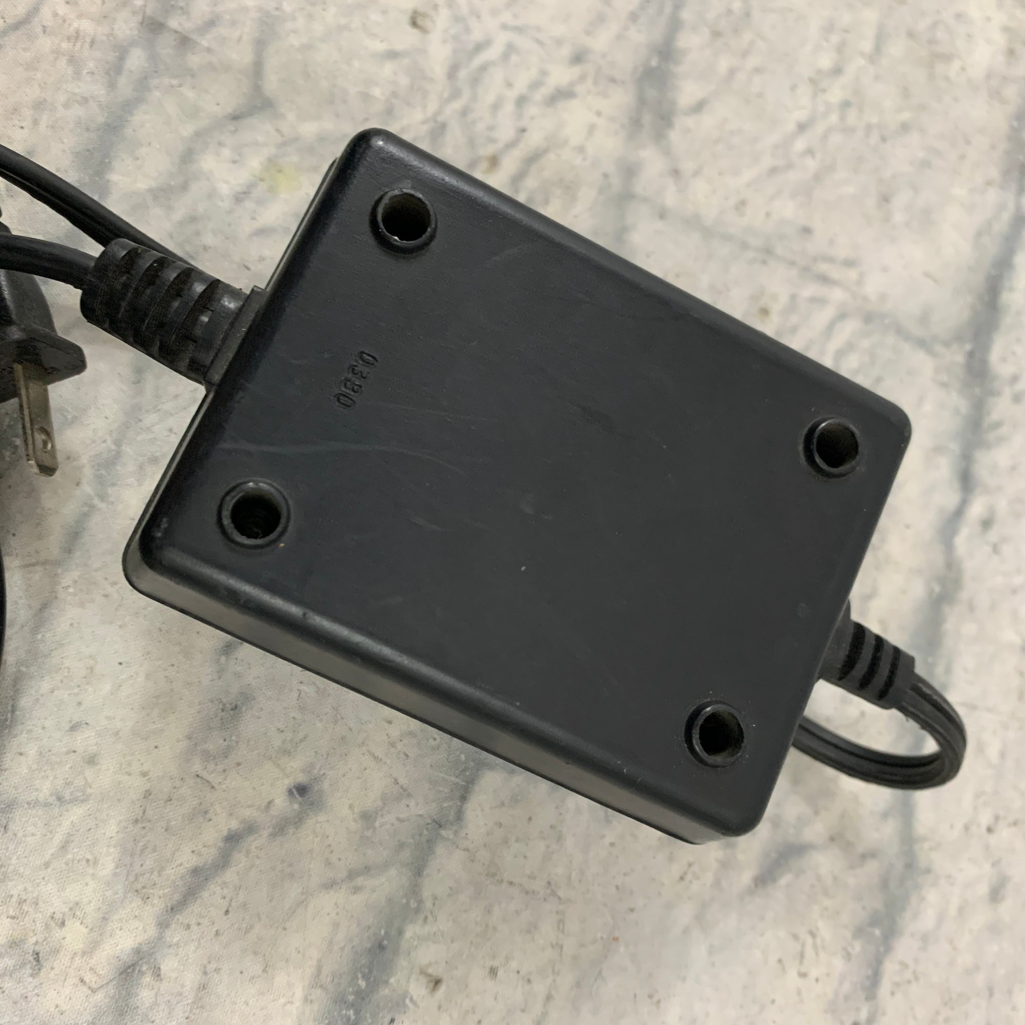 Alesis AC09-25D Power Supply for Quadraverb / Quadrasynth 9VAC 20VA