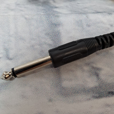 No Name microphone with attached 1/4 cable