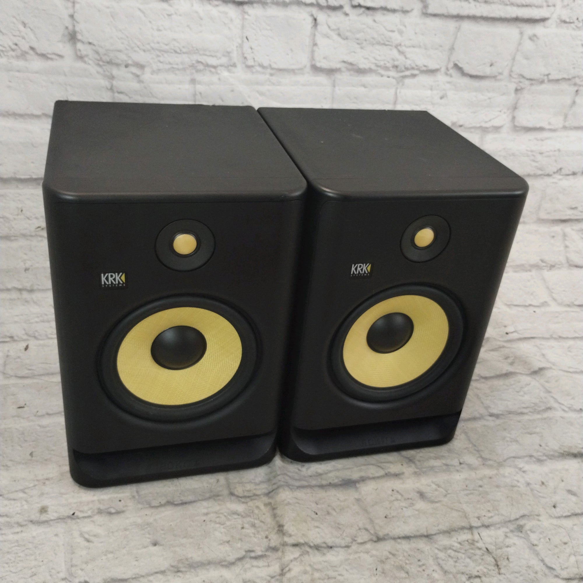 KRK RP-8 Rokit G4 2-Way 8" Active Studio Monitors (Pair) w/ Balanced XLR to 1/4 Cables