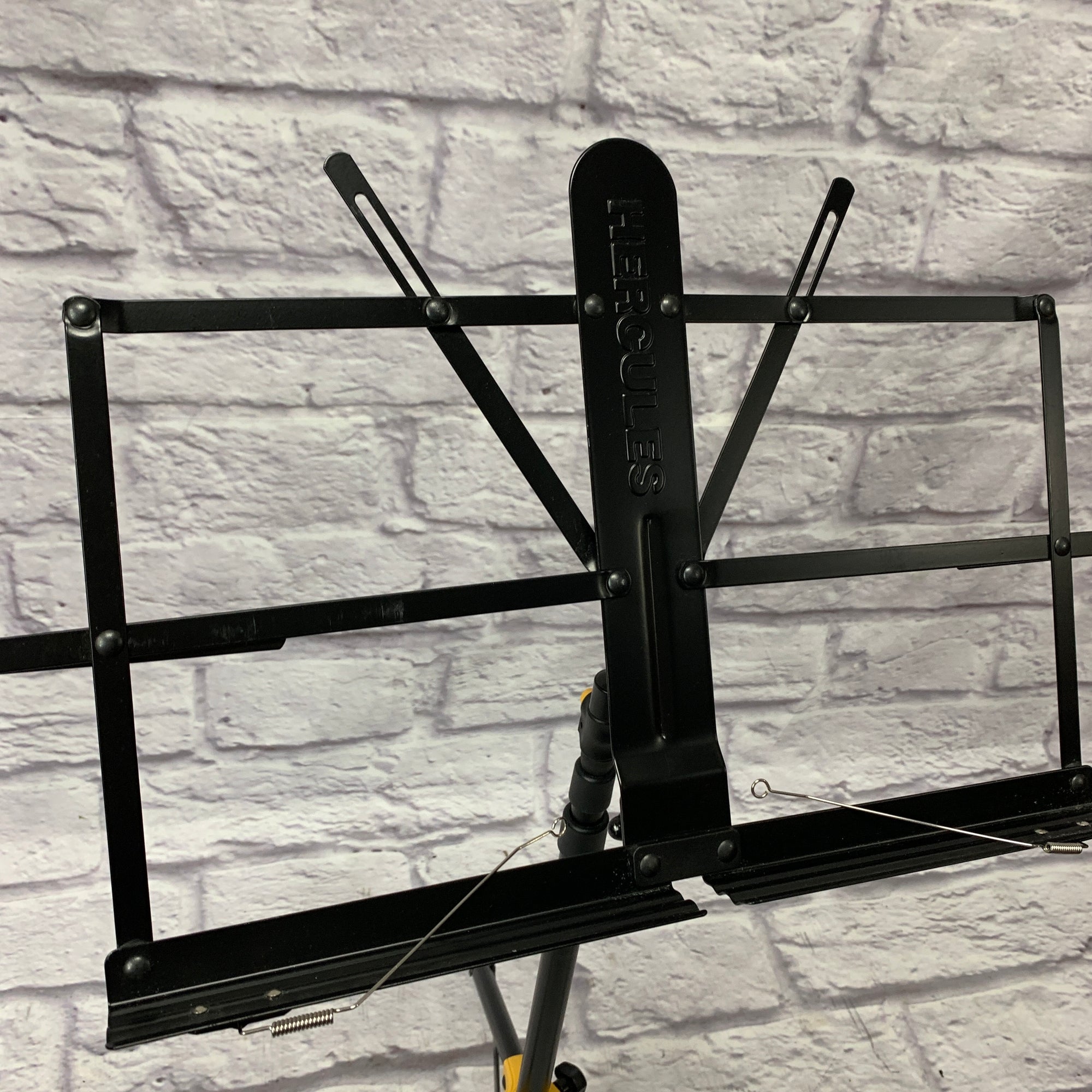 Hercules Music Stand w/bag
