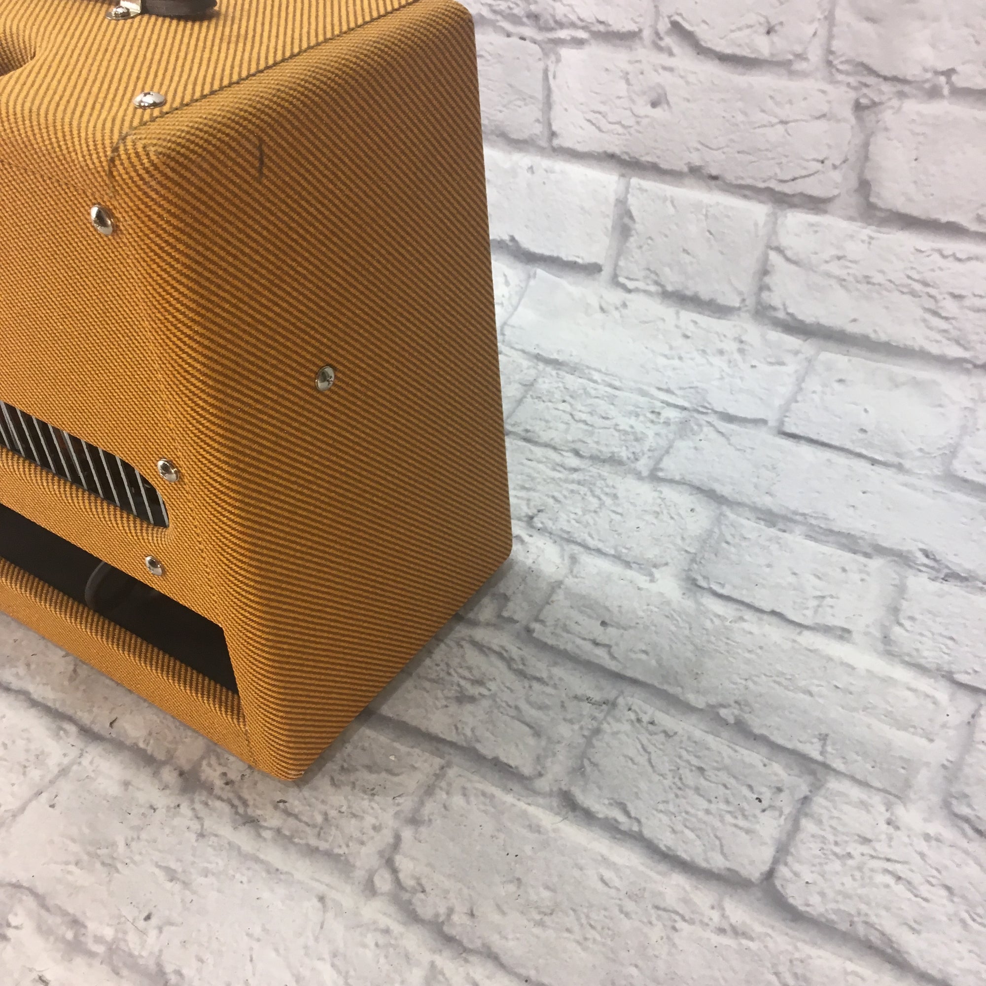 Fender Pro Junior IV 15-Watt 1x10" Guitar Combo Tube Amp