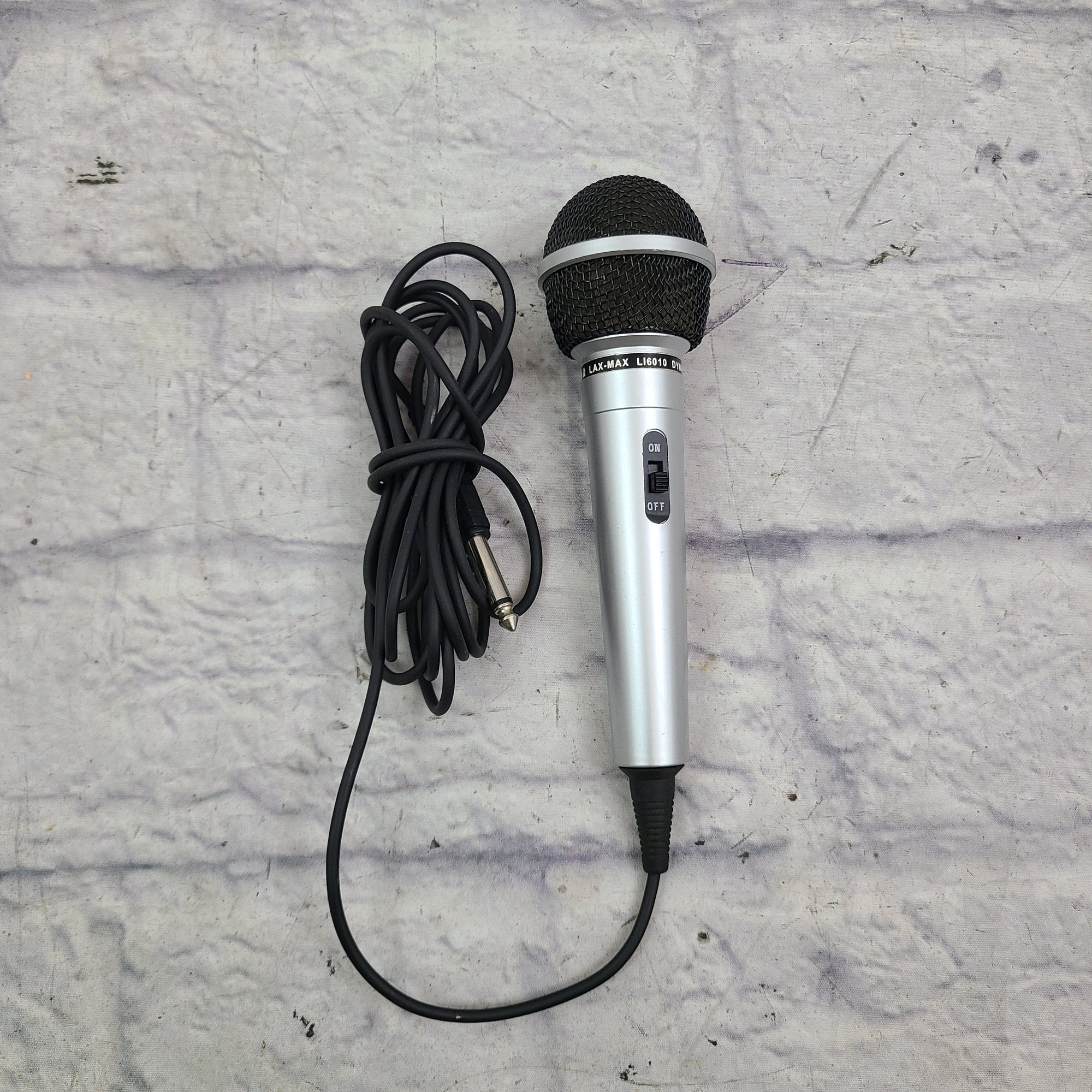 Unknown Dynamic Mic Microphone