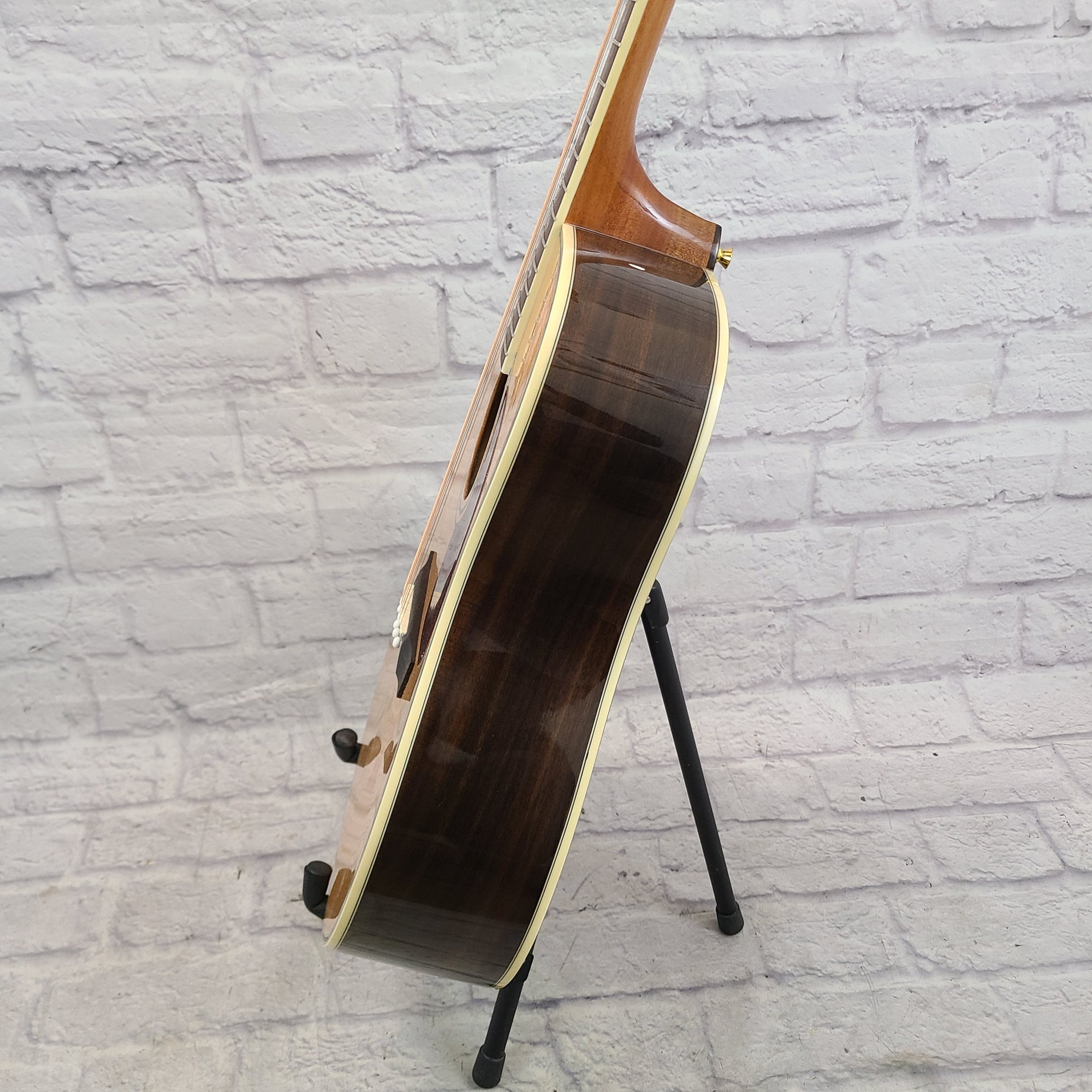 Ventura V4NAT Acoustic Guitar