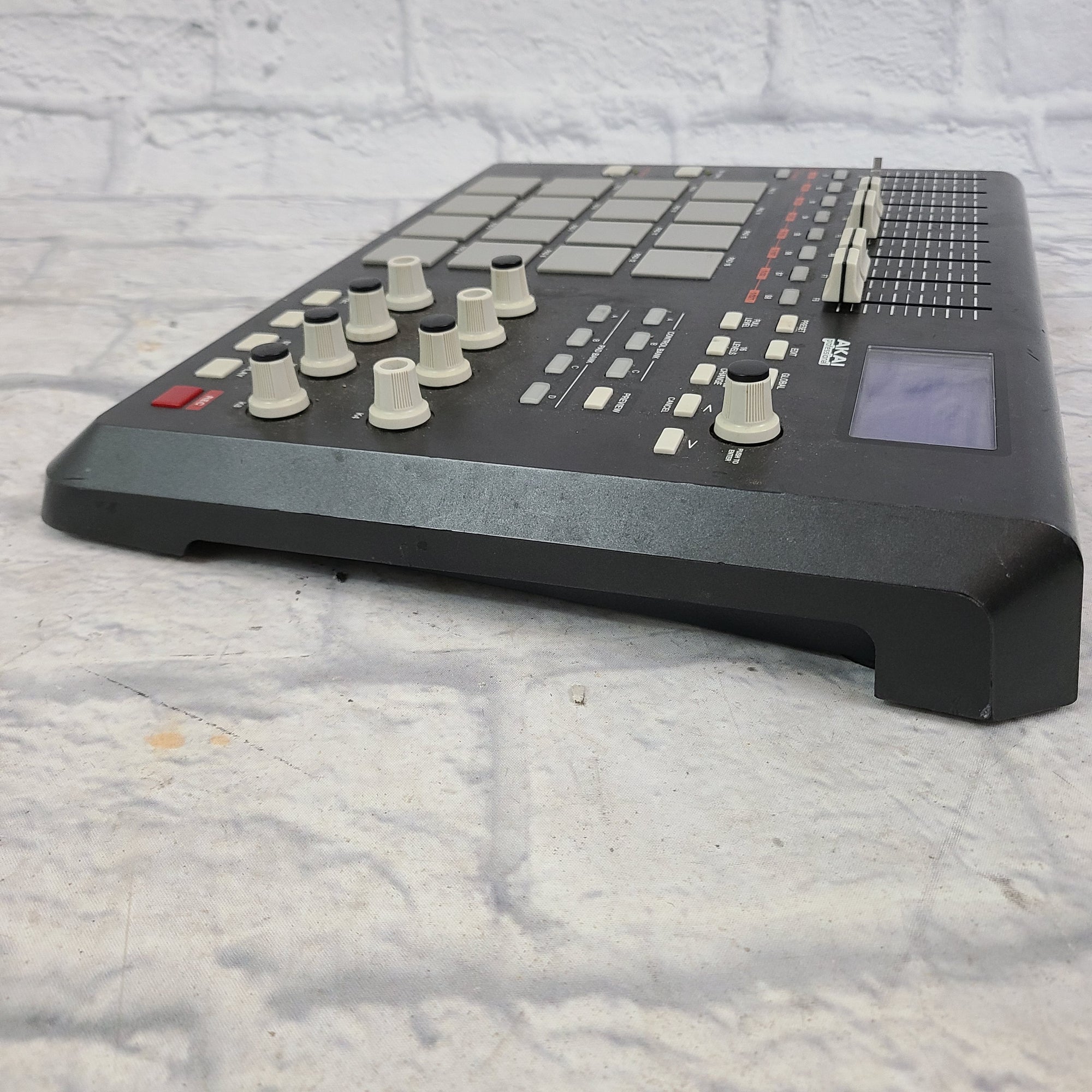 Cheapest akai mpd32