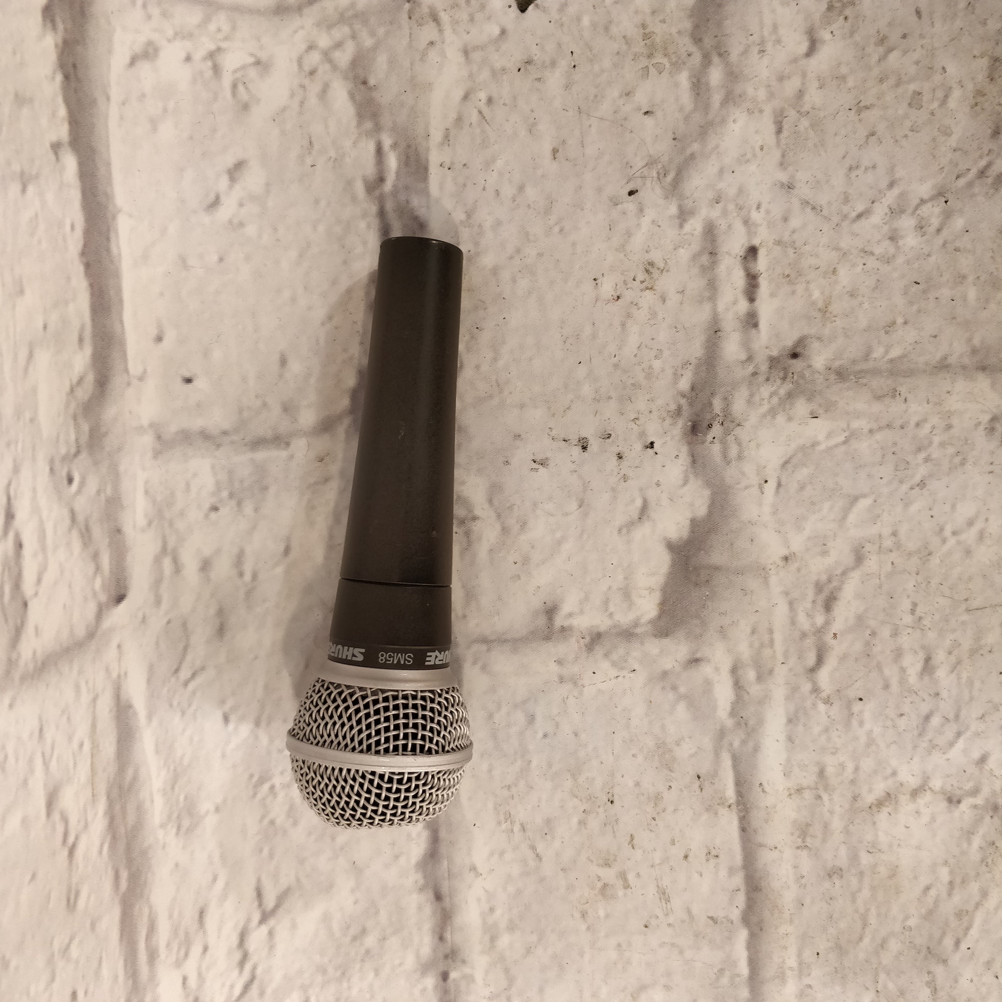Shure SM58 Dynamic Microphone