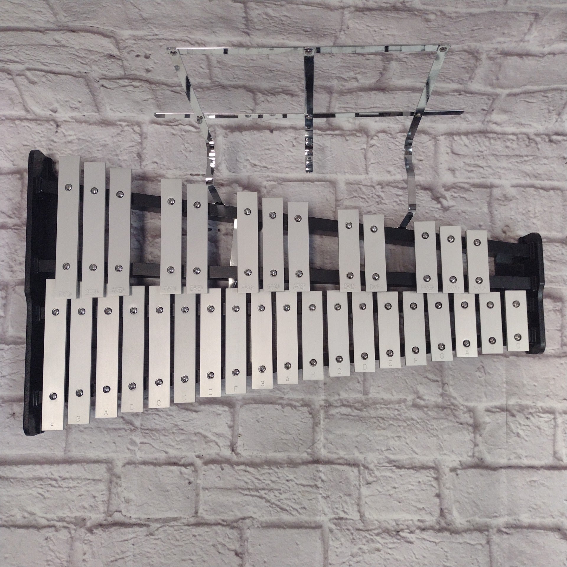 Pearl Bell Set w. Bag and Stand