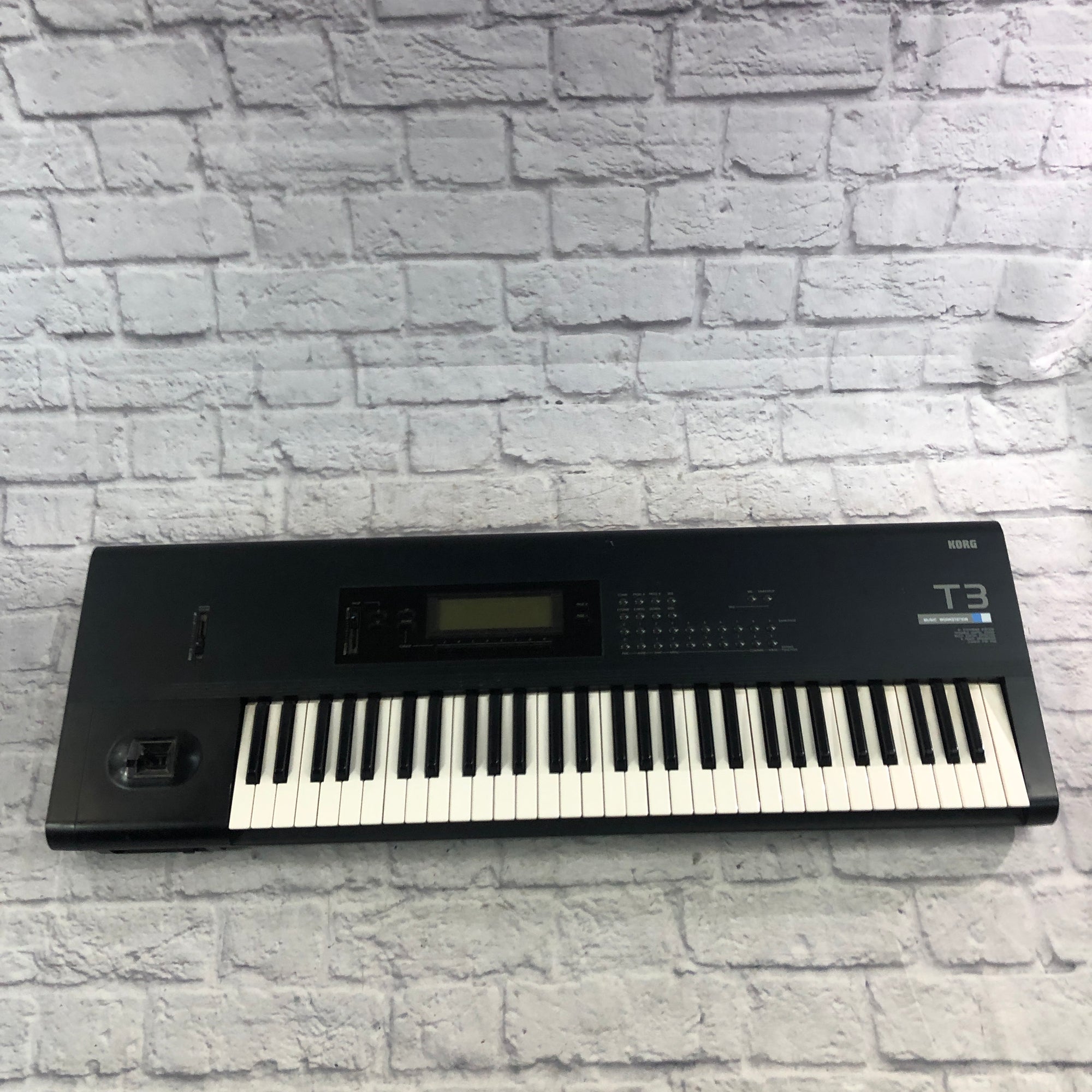 Korg T3 61 Key Workstation Synthesizer