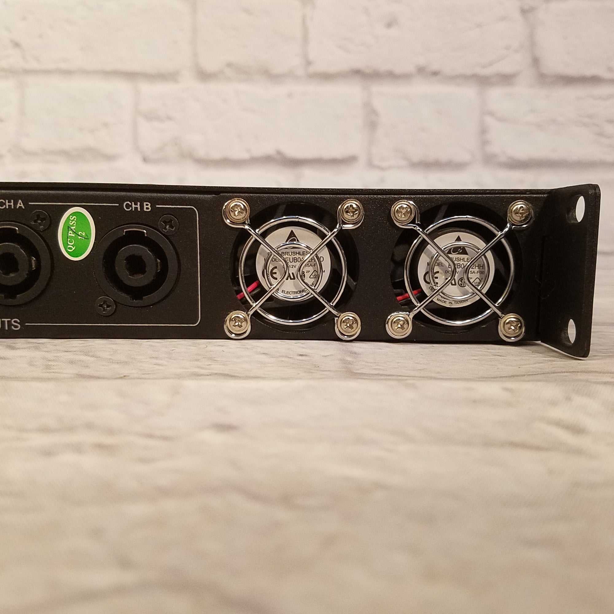 American Audio VLP-300 300w Power Amplifier (1 Channel Out)