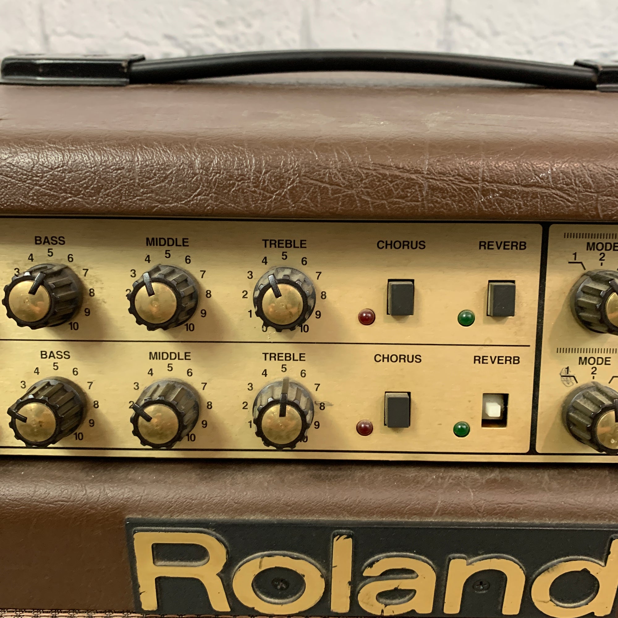 Roland Acoustic Chorus 100 Guitar Combo Amp