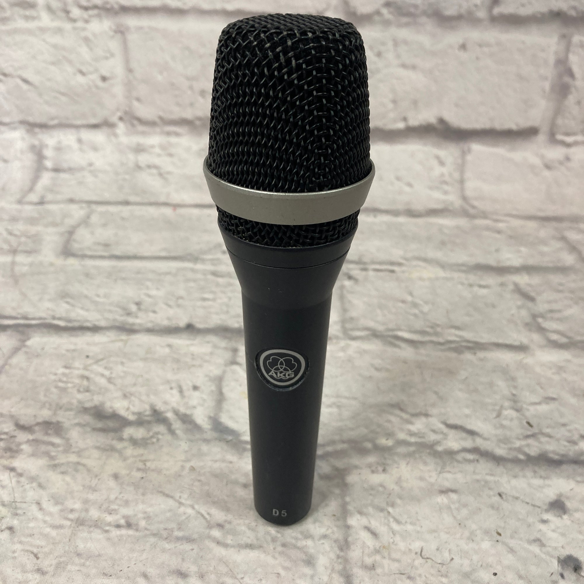 AKG D5 Dynamic Microphone