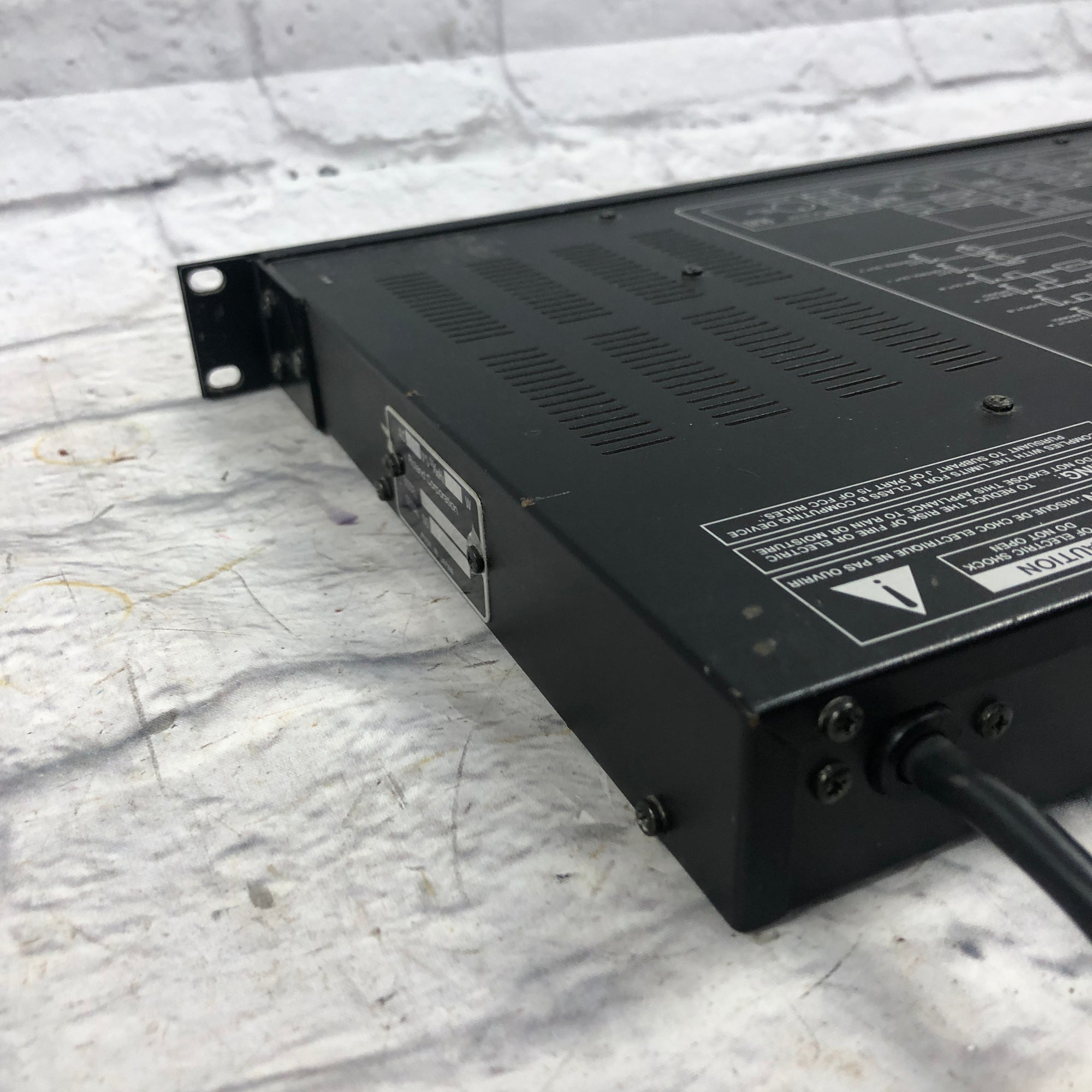 Roland GP-8 ケース付き Roland GP-8 Guitar Effects Processor Analog Digital Hybrid
