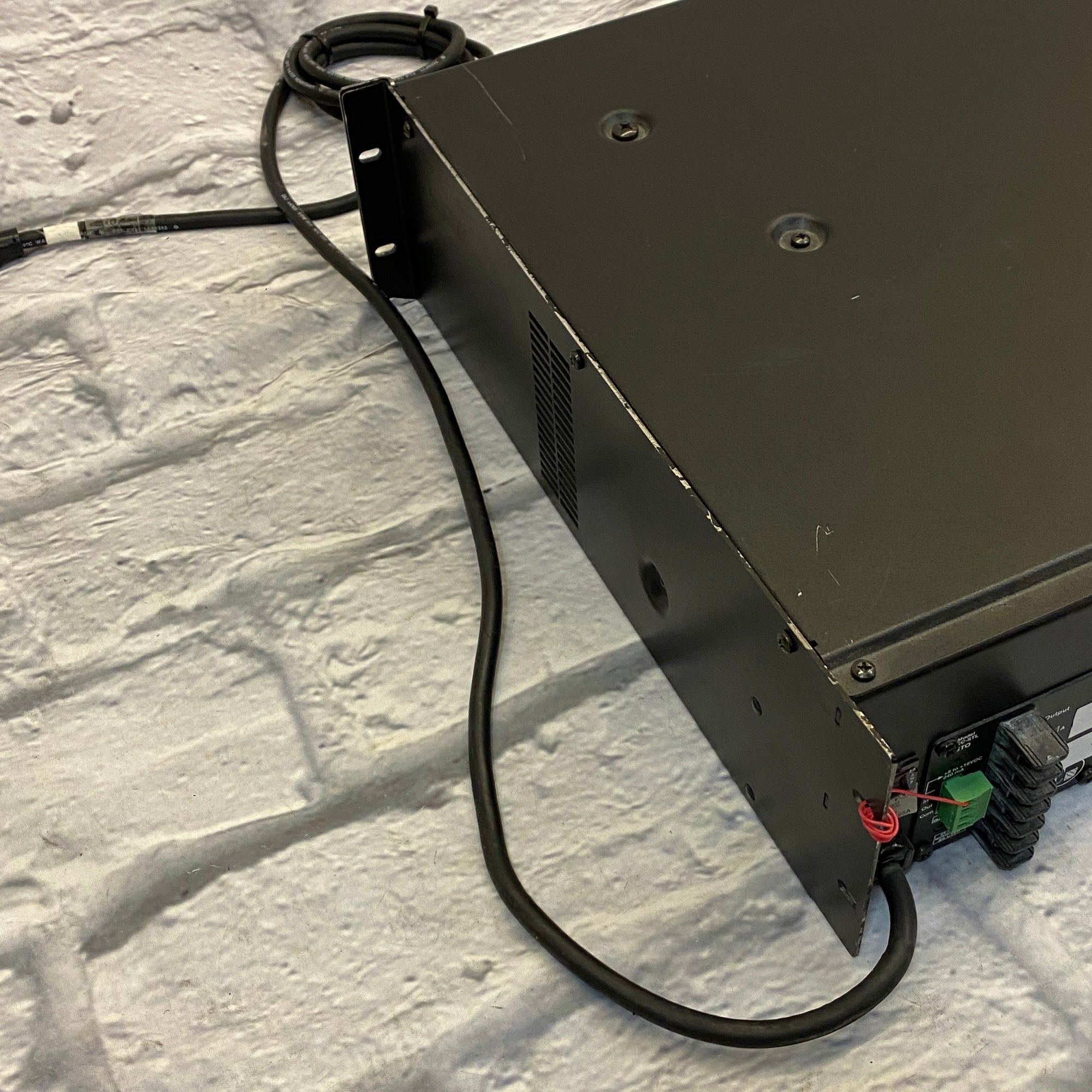 Crest Audio CKS 800-2 Power Amp