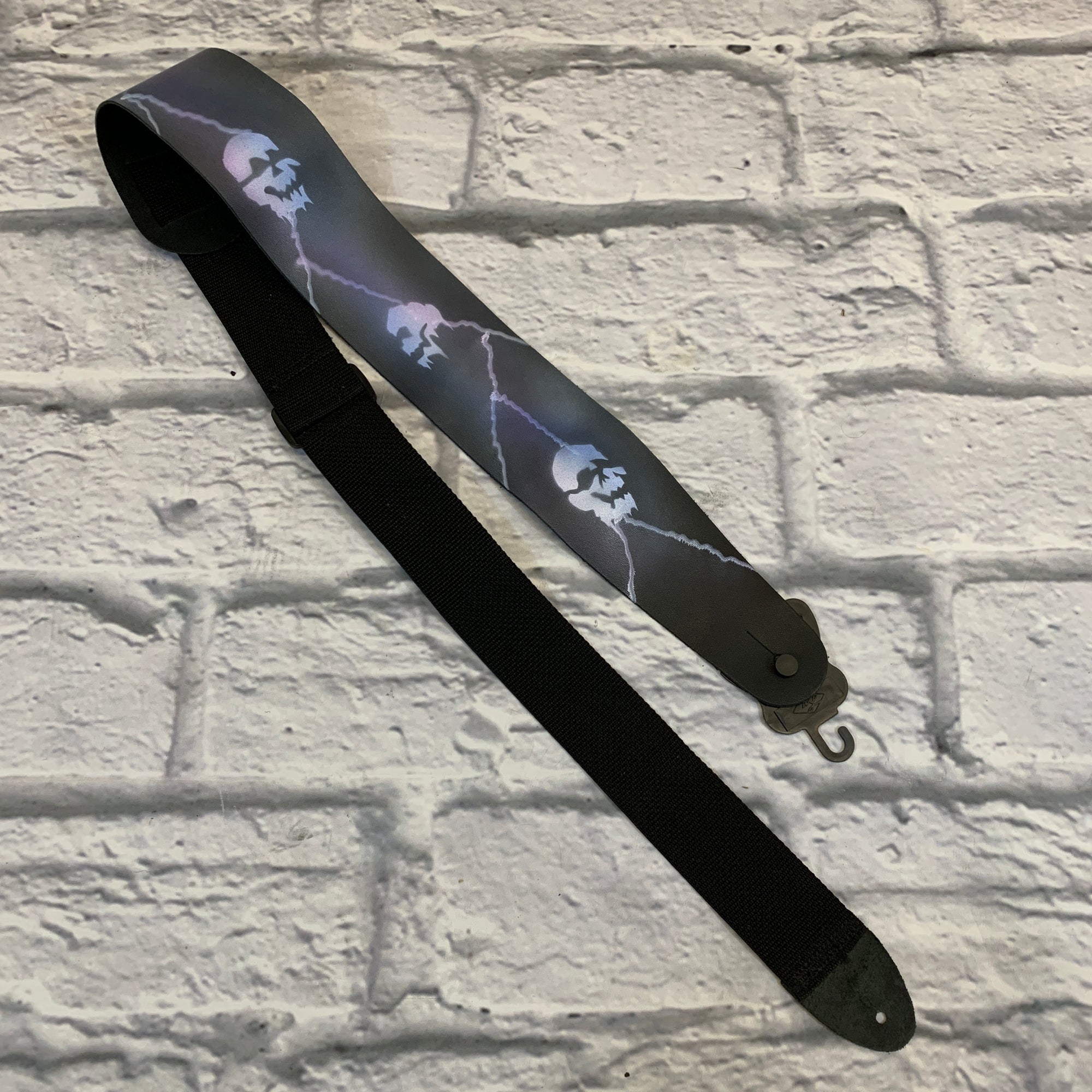 LM Products 3in Leather Skulls & Lightning Guitar Strap