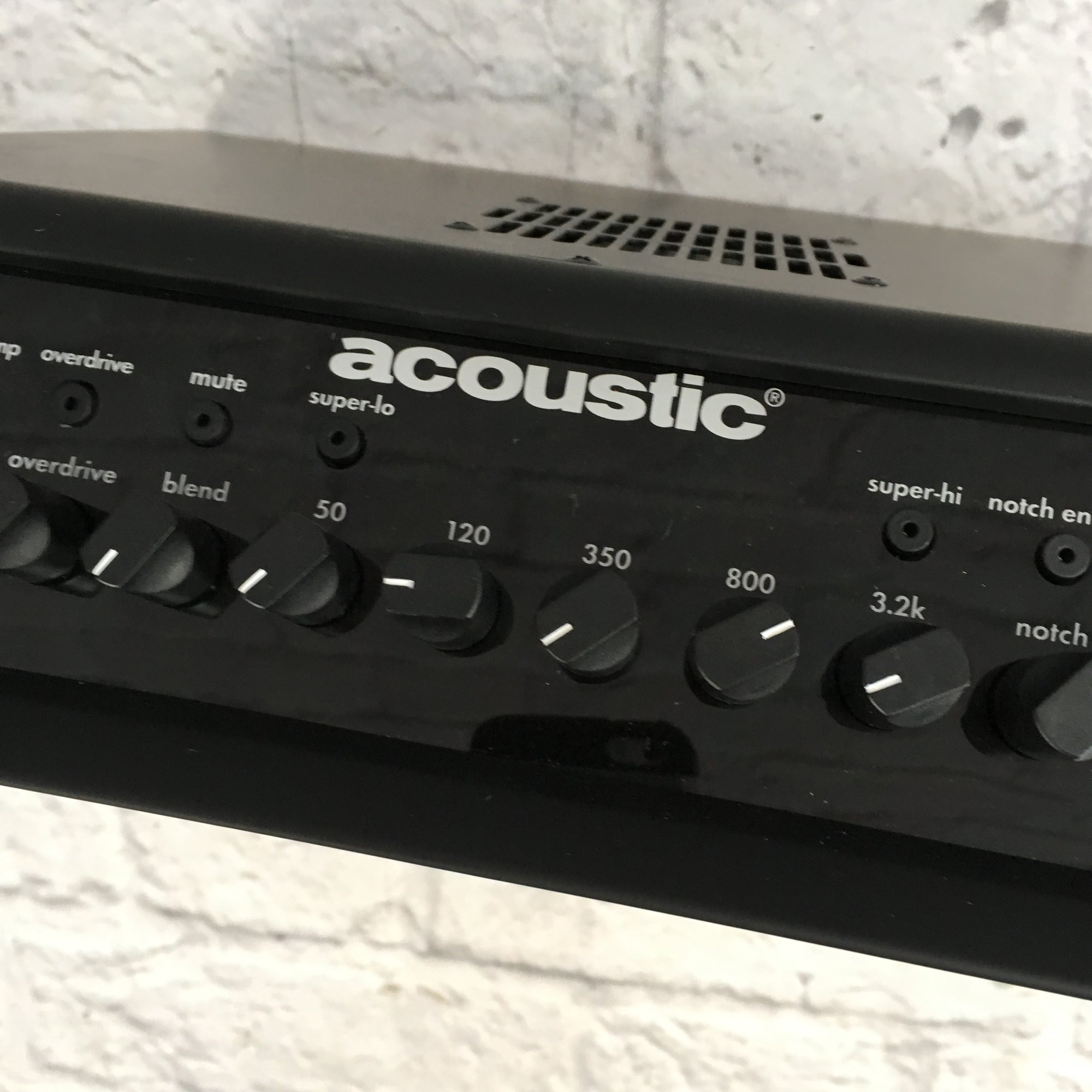 Acoustic B300HD 300 Watt Bass Amp head