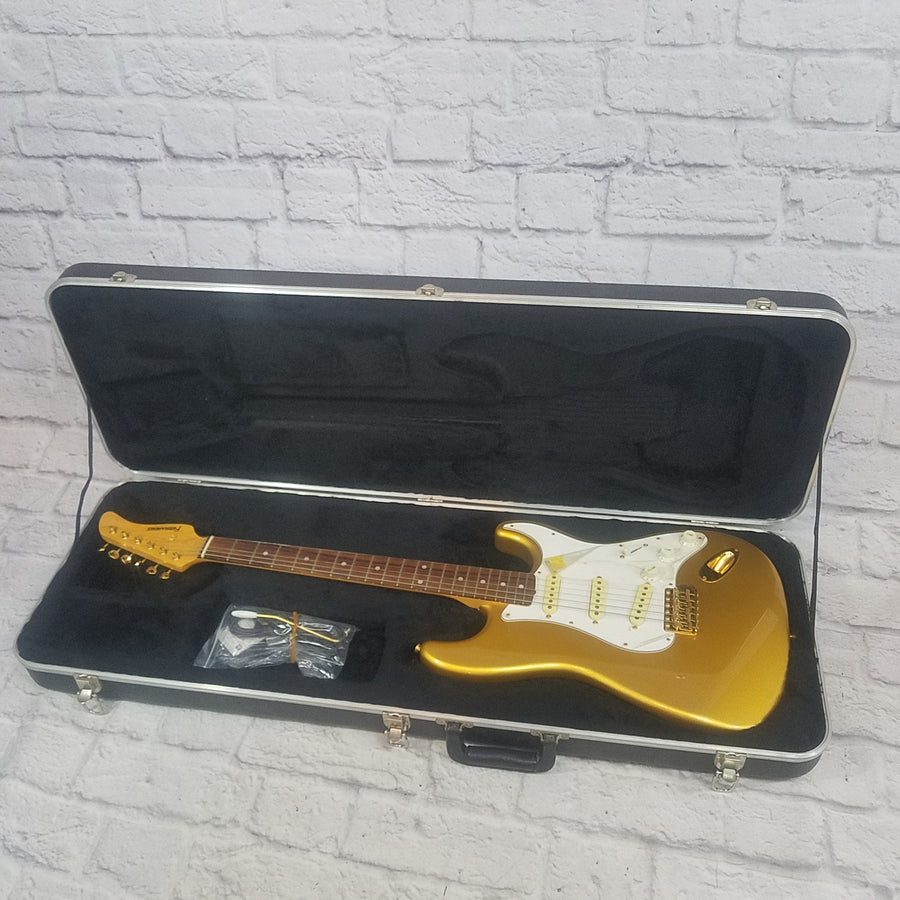 Fernandes Stratocaster Copy With Molded Hardcase