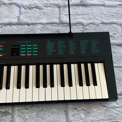 Yamaha PSR-6 Synthesizer