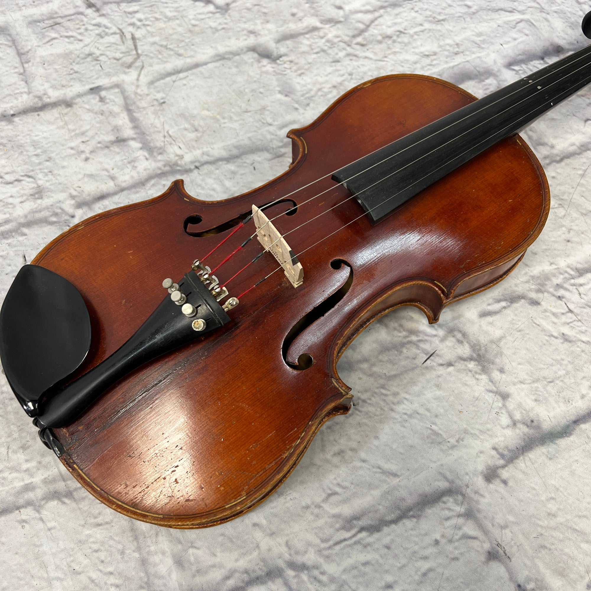 Unbranded 4/4 Violin w/Case and Bow