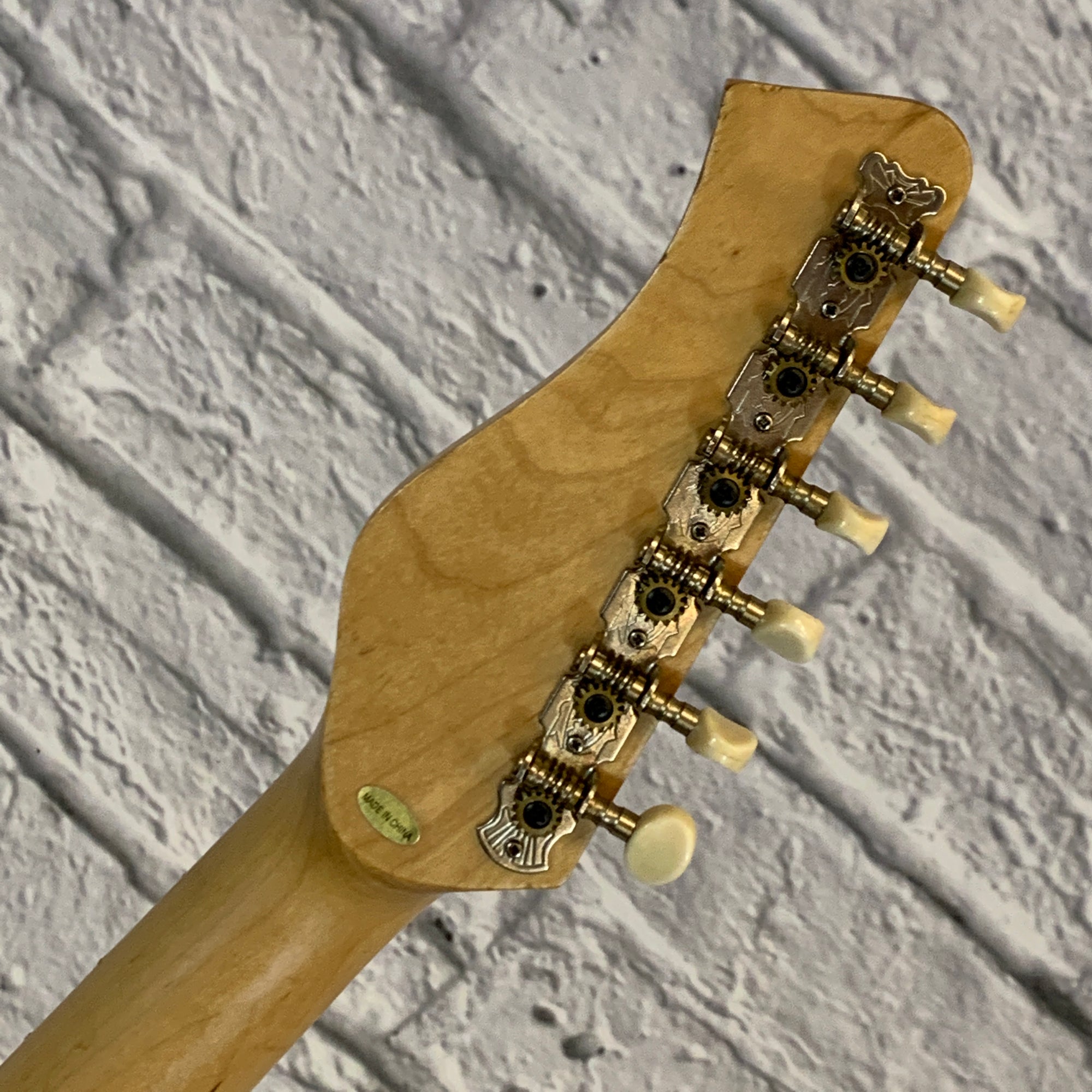 Harmony Short Scale Project Guitar Pink