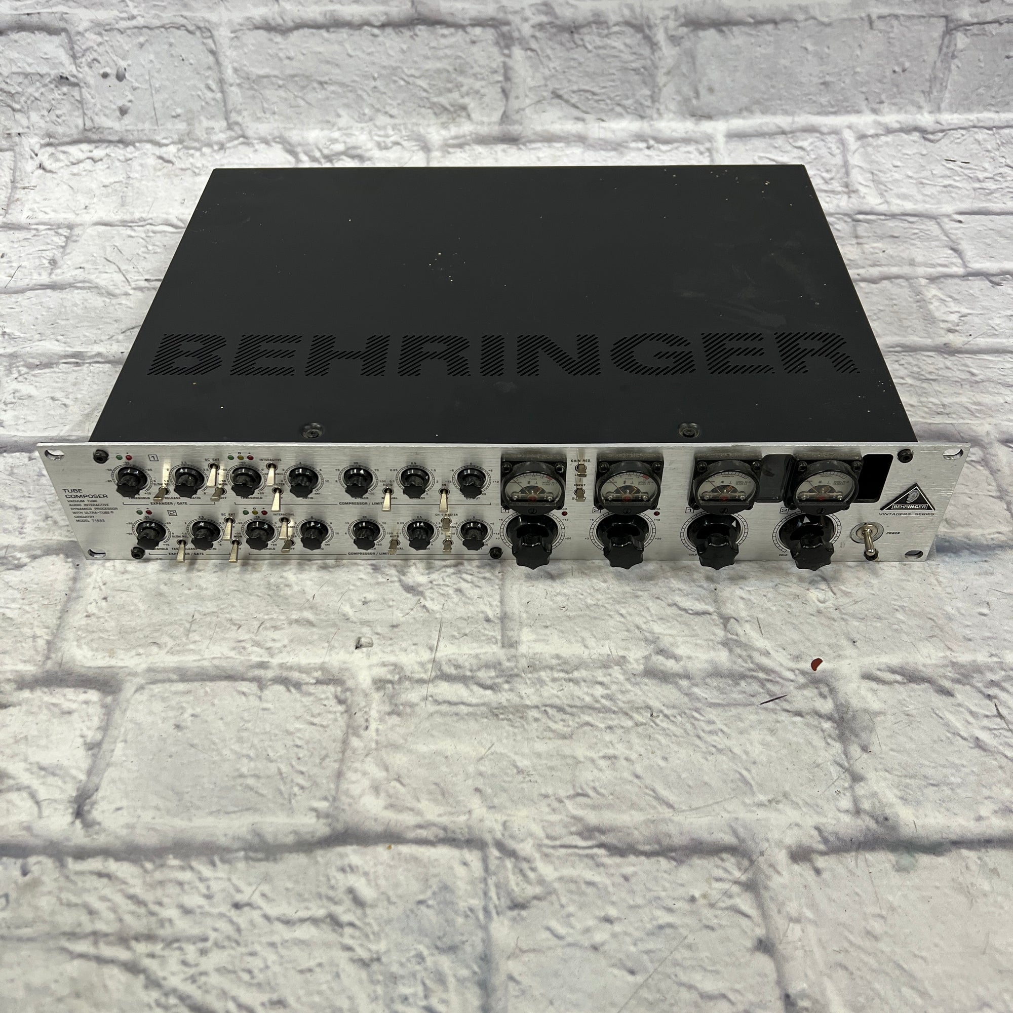 Behringer T1952 Rack Tube Compressor