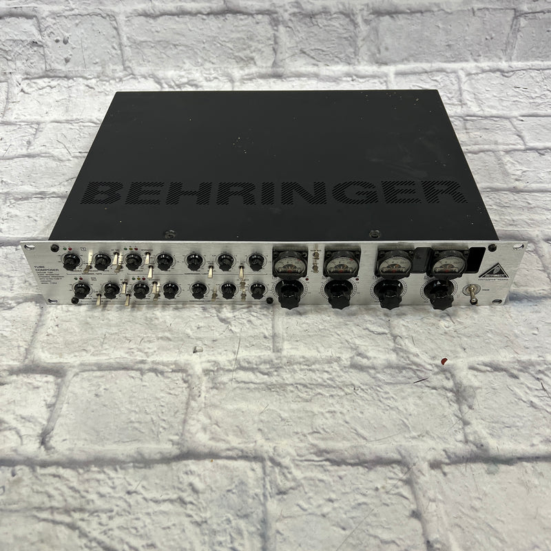 Behringer Rack Compressor Behringer T1952 Rack Tube Compressor - Evolution Music