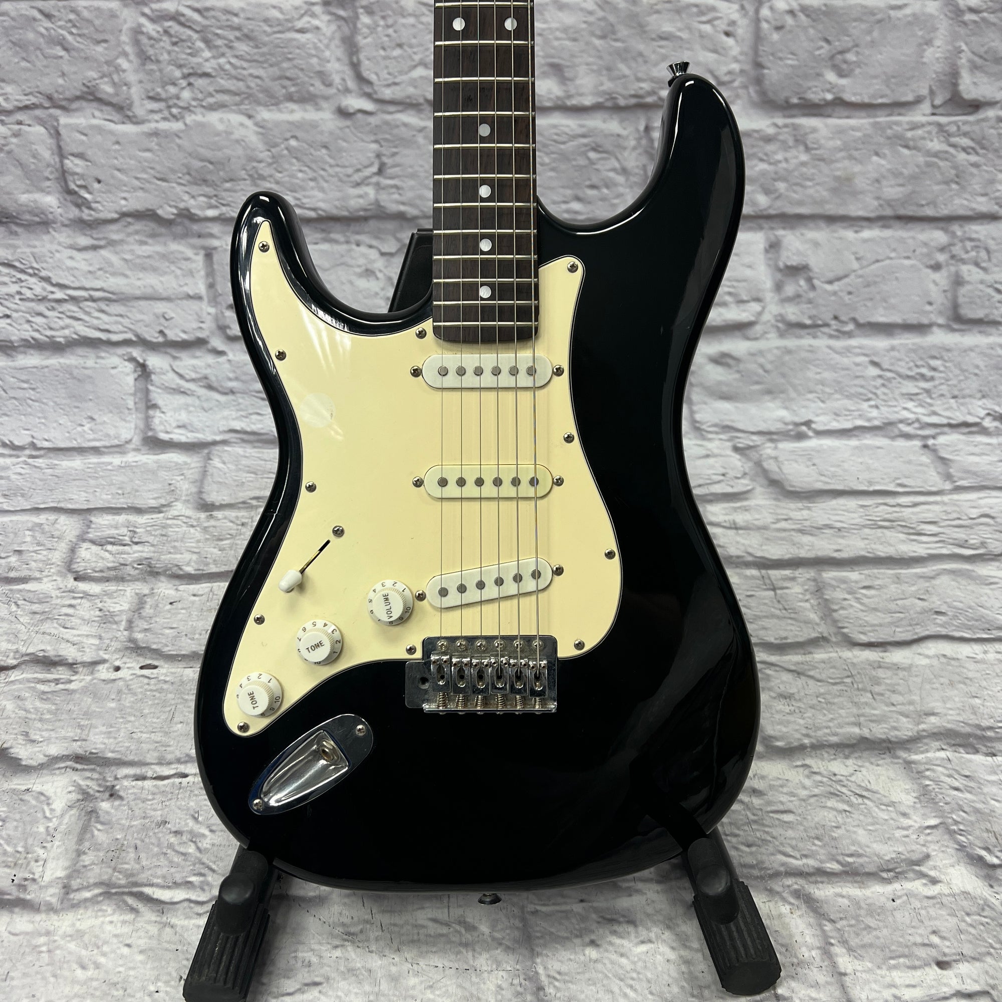Unknown Lefty Stratocaster Copy Electric Guitar