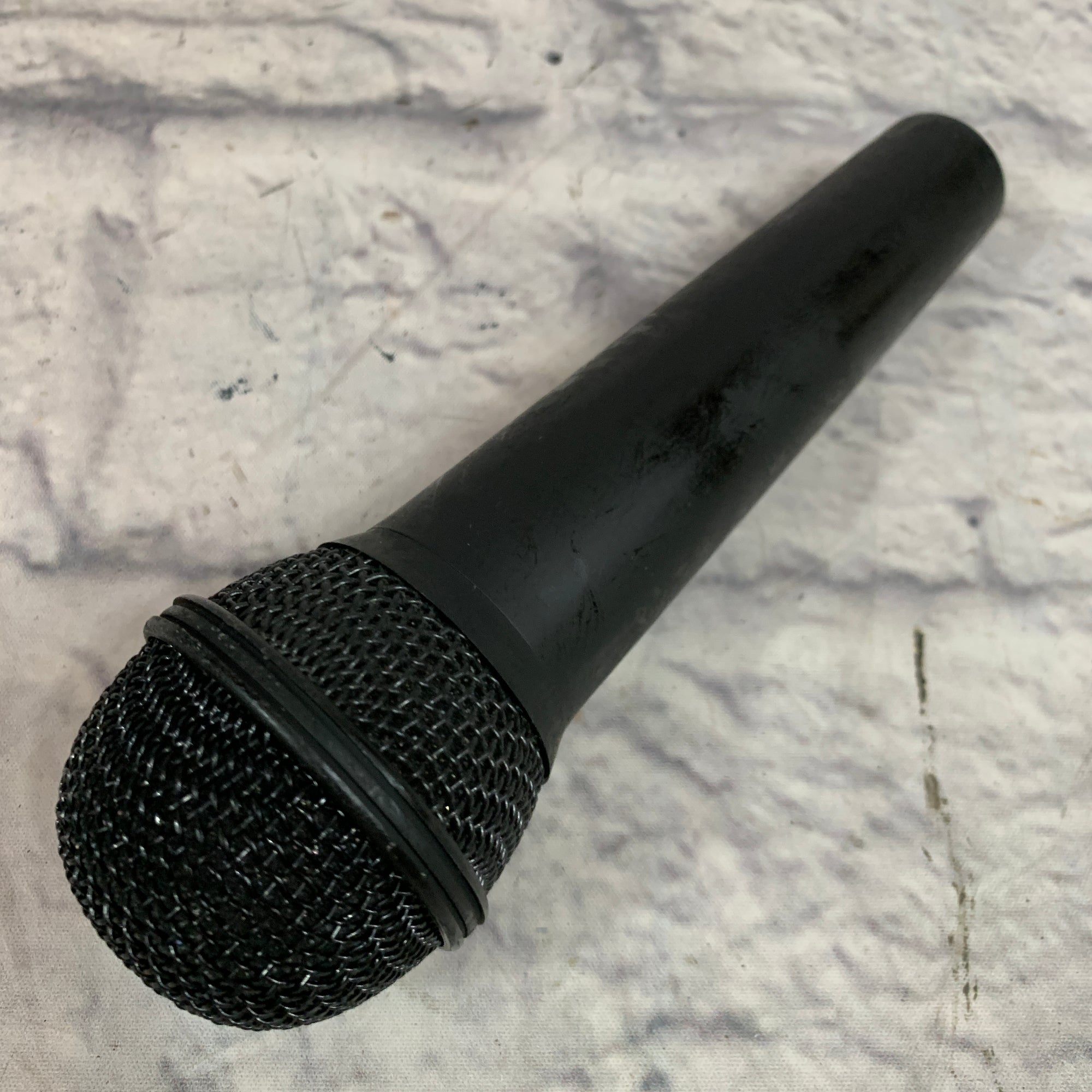 Audio 2000's ADM1062 Dynamic Microphone