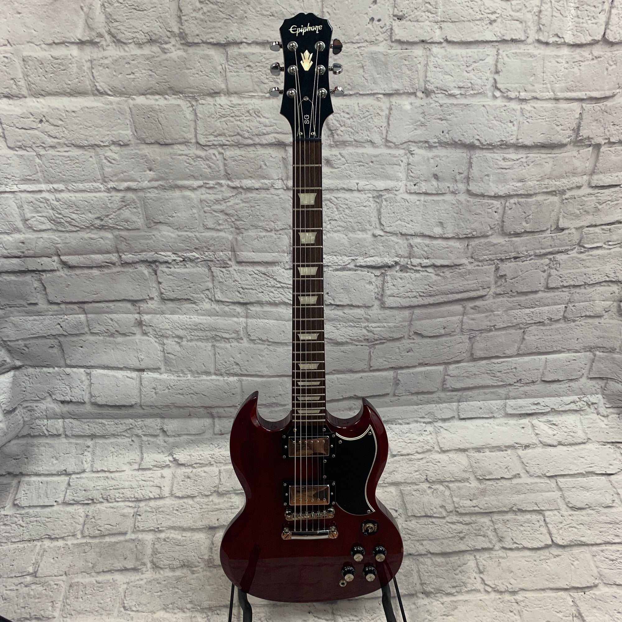 Epiphone G400 SG with SKB Case